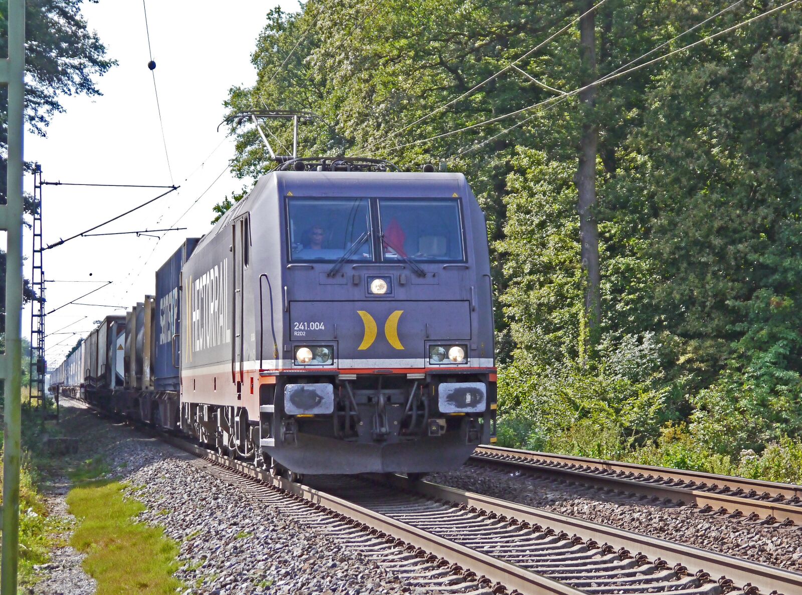 Panasonic Lumix DMC-G3 sample photo. Container train, freight train photography
