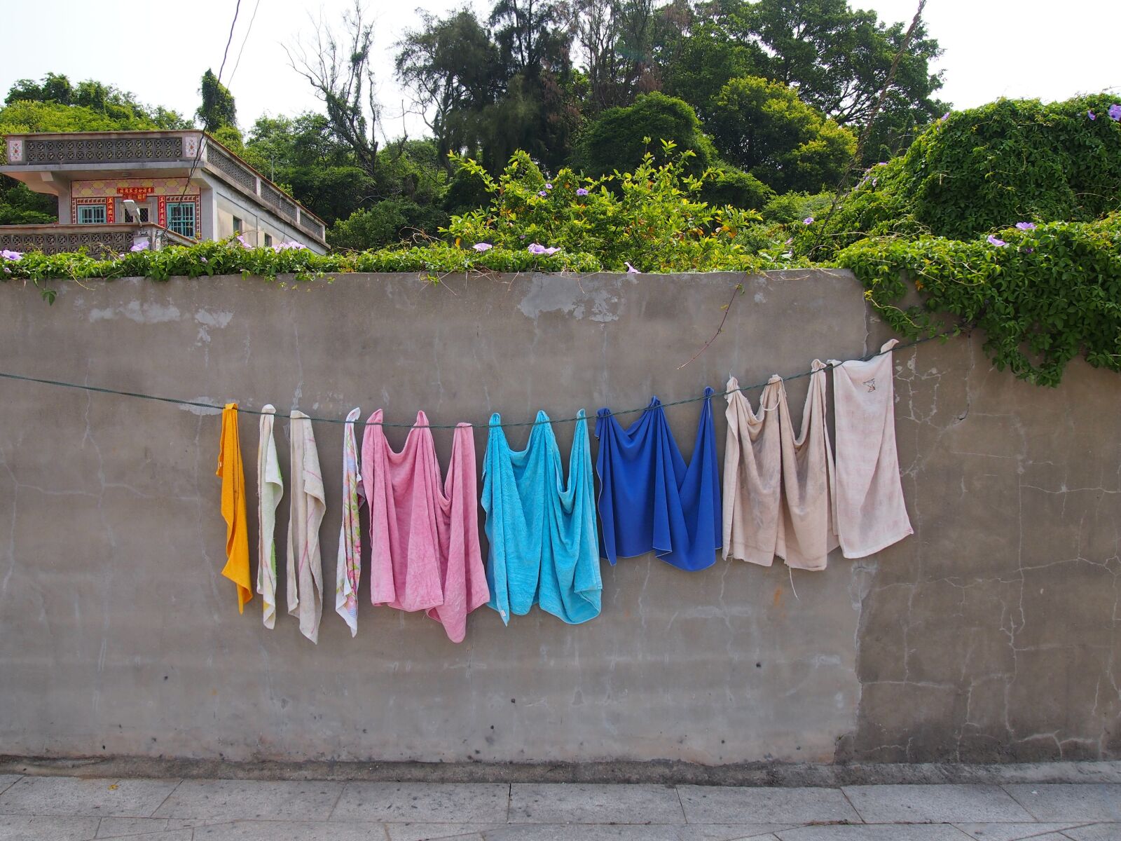 Olympus PEN E-PL3 sample photo. Kinmen, clothing, color photography