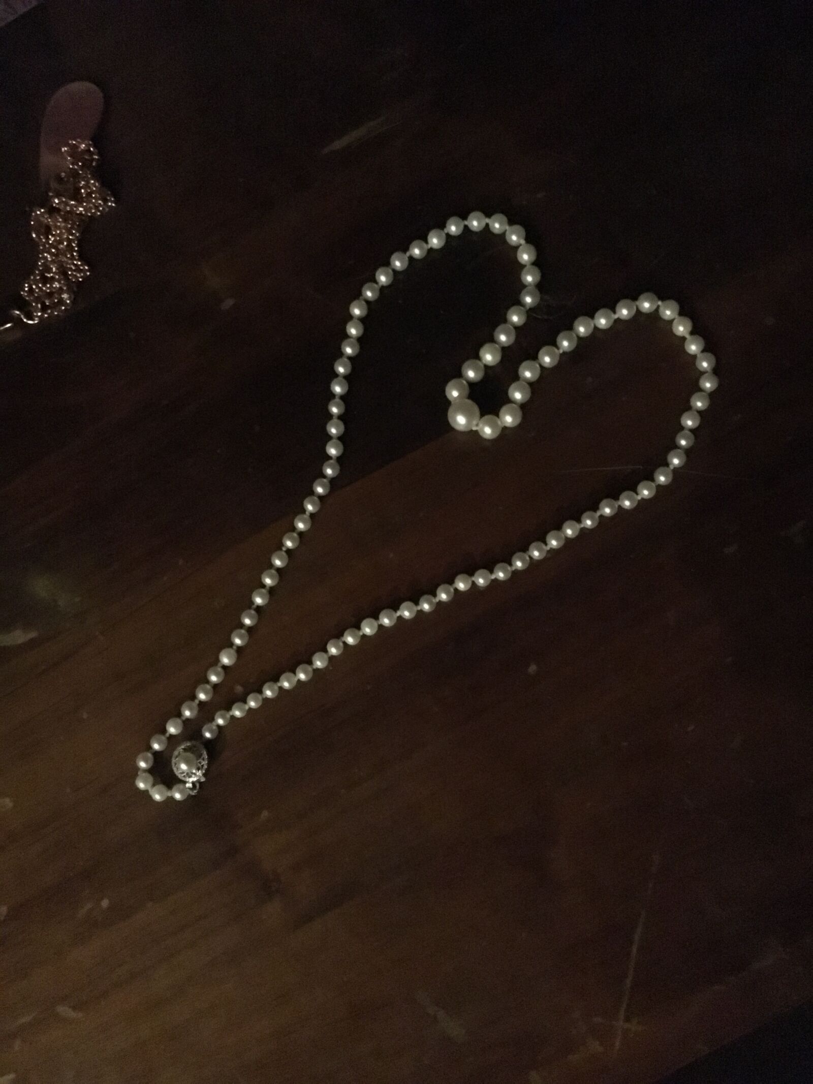 iPhone 6s back camera 4.15mm f/2.2 sample photo. Heart, pearls, necklace photography