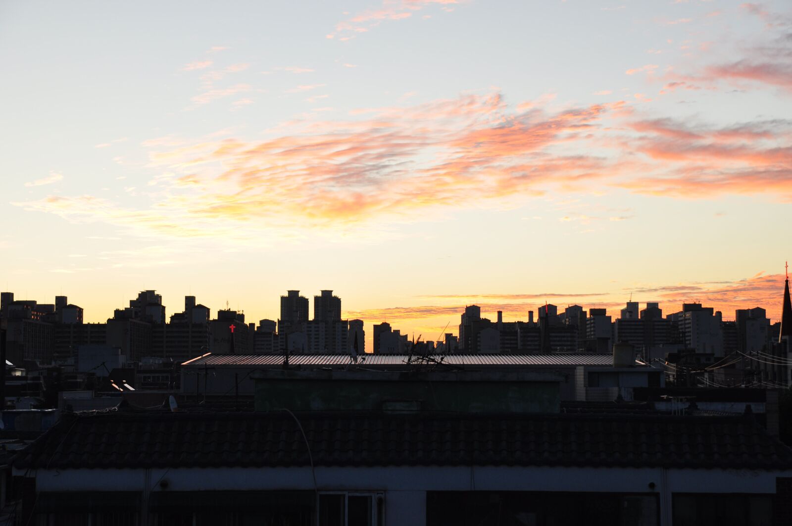 Nikon D90 sample photo. Sky, glow, shadow photography