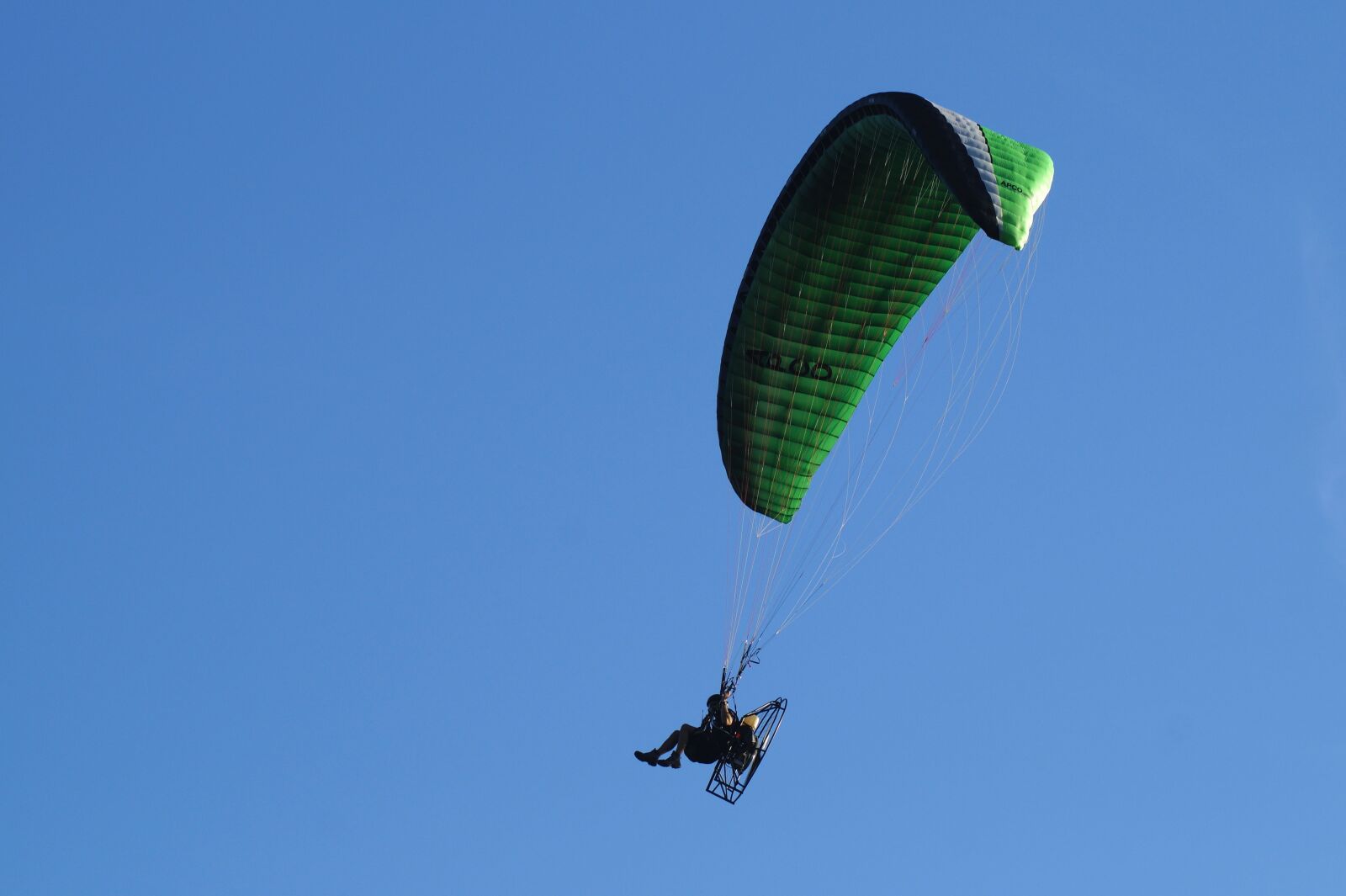 Sony SLT-A58 sample photo. Motor screen, air sports photography