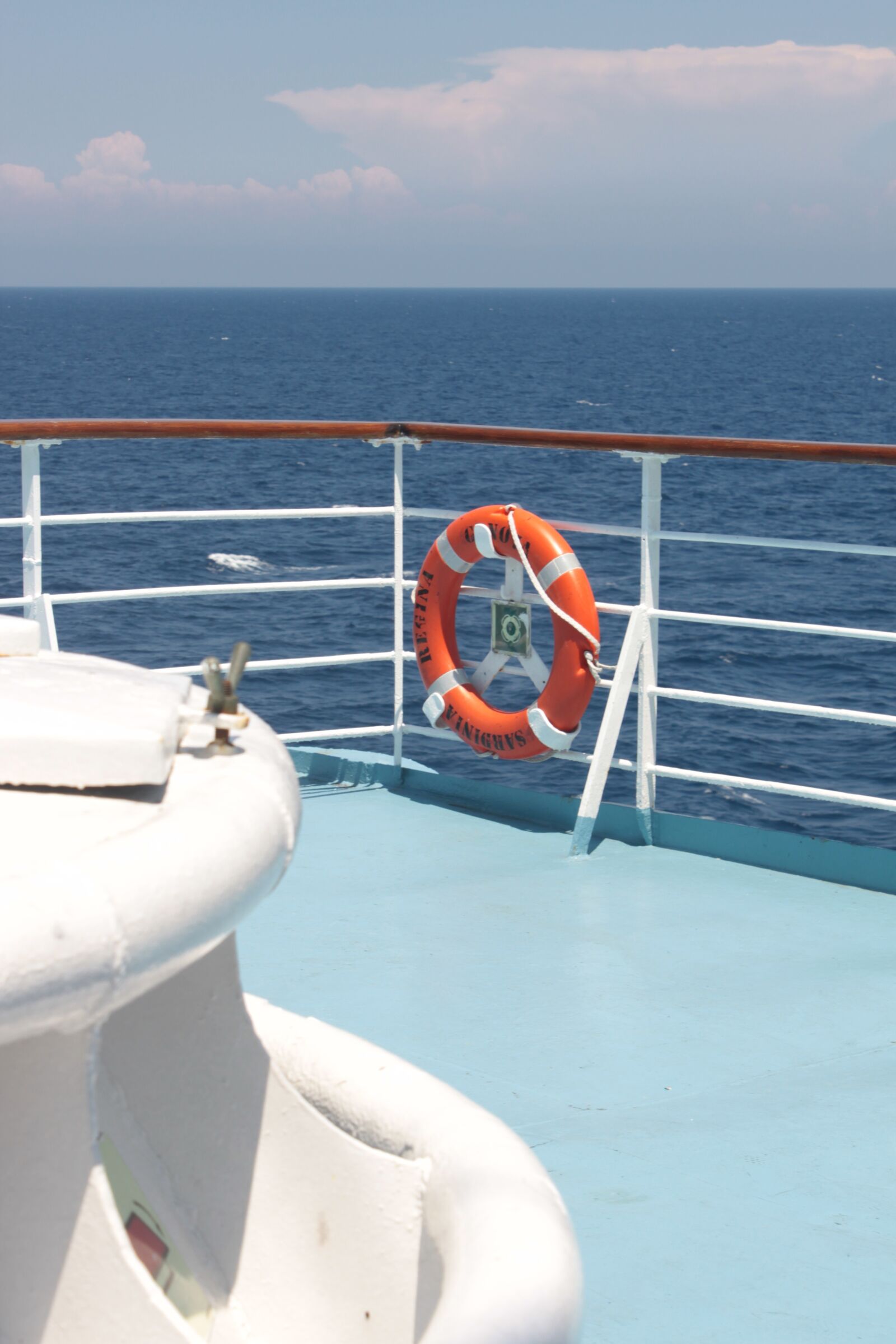 Canon EOS 500D (EOS Rebel T1i / EOS Kiss X3) sample photo. Sea, ferry, corsica photography