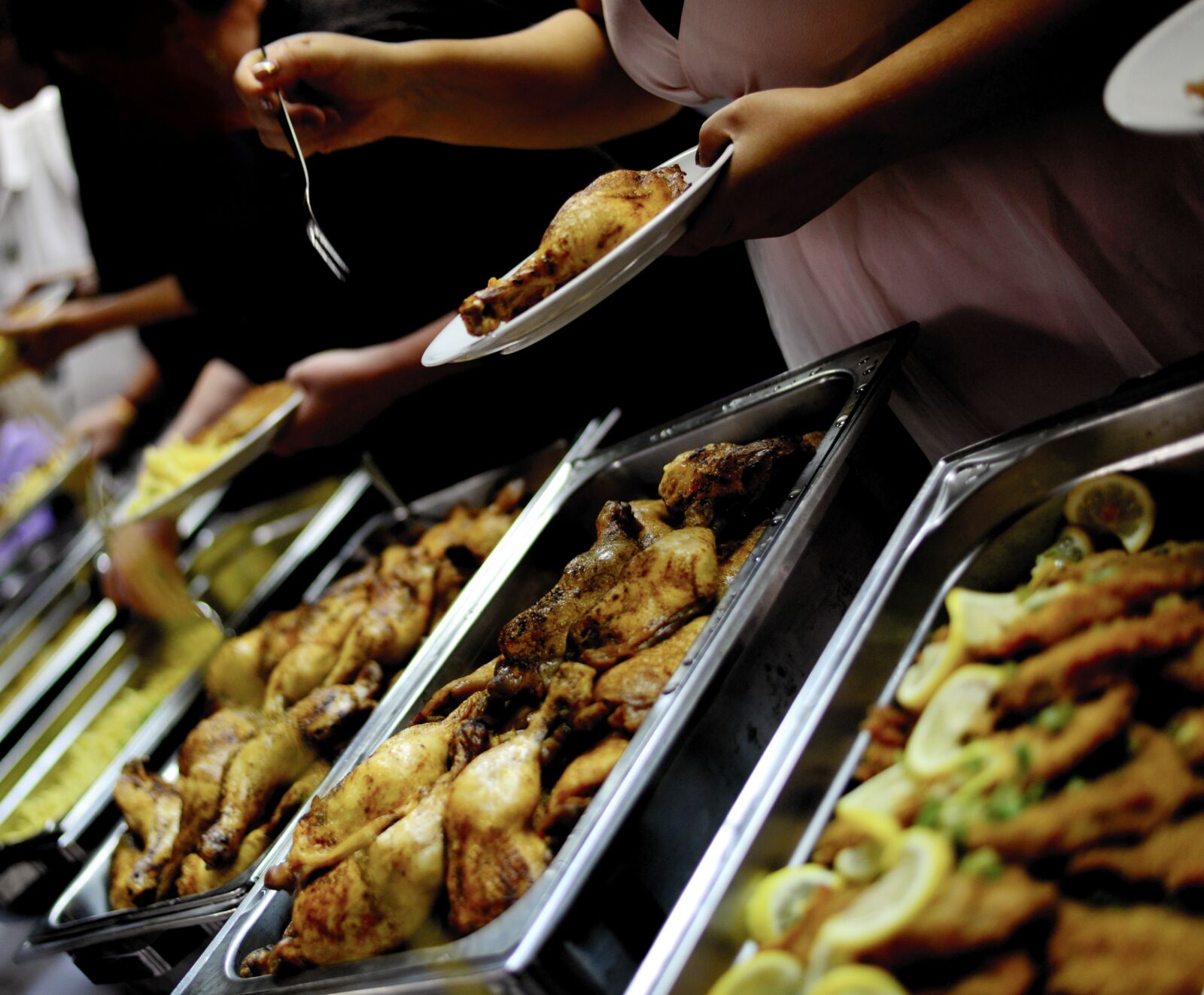 Nikon D610 sample photo. Buffet, chicken thighs, poultry photography