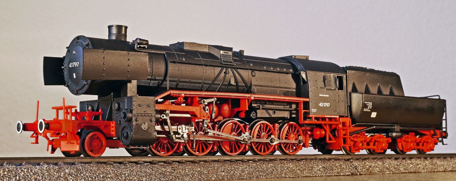Panasonic Lumix DMC-GH3 sample photo. Steam locomotive, model, scale photography