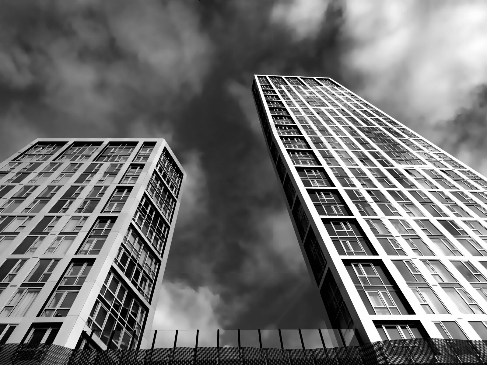 Sony DSC-HX60 sample photo. Architecture, black, and, white photography