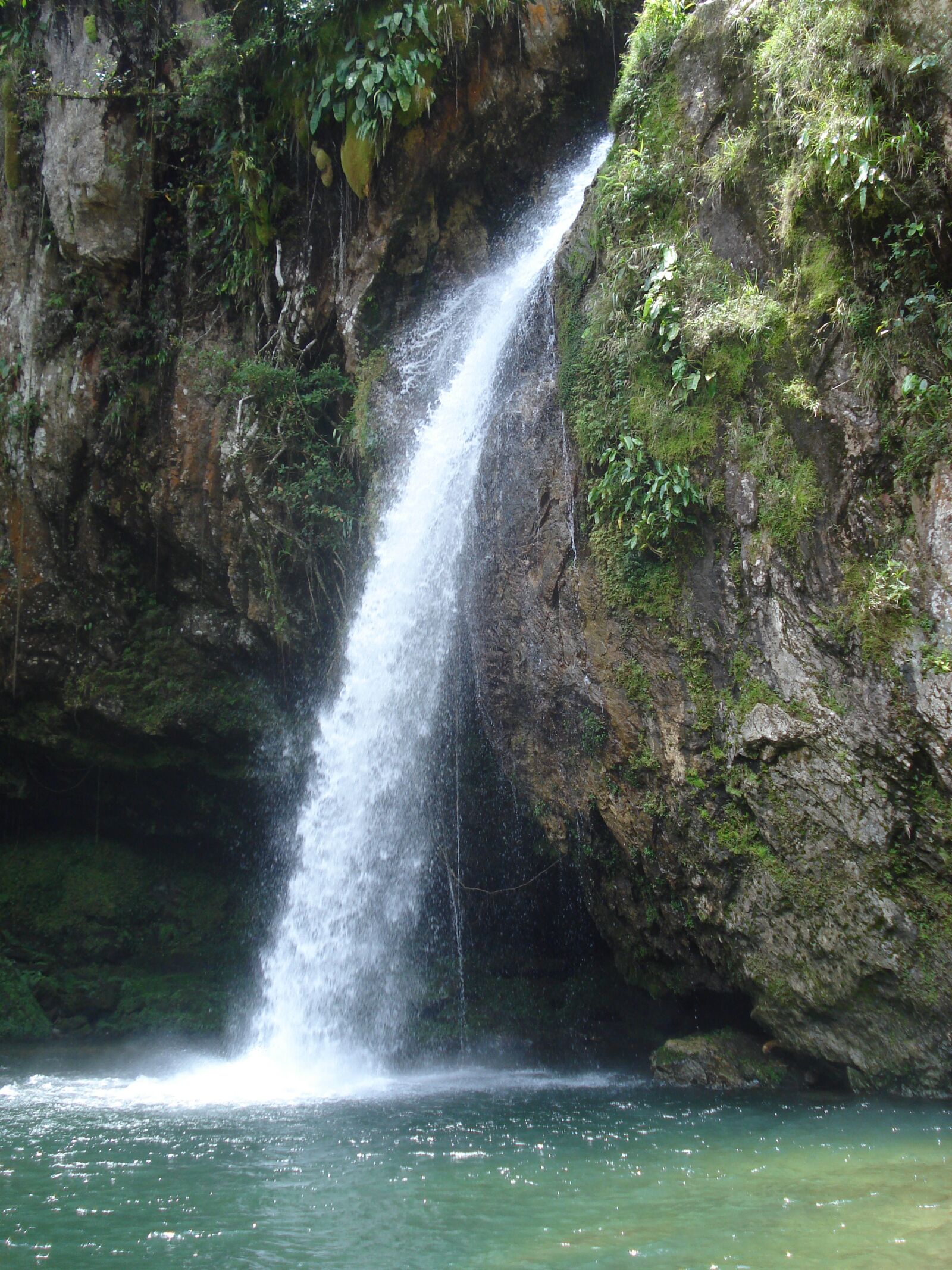 Sony DSC-W35 sample photo. Waterfall, nature, water photography