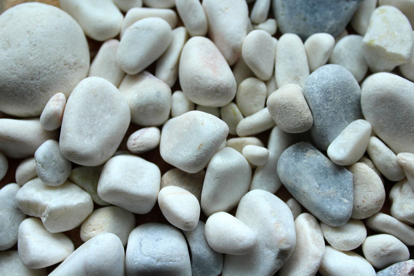 Canon EOS 1200D (EOS Rebel T5 / EOS Kiss X70 / EOS Hi) sample photo. Pebbles, pebble, smooth photography