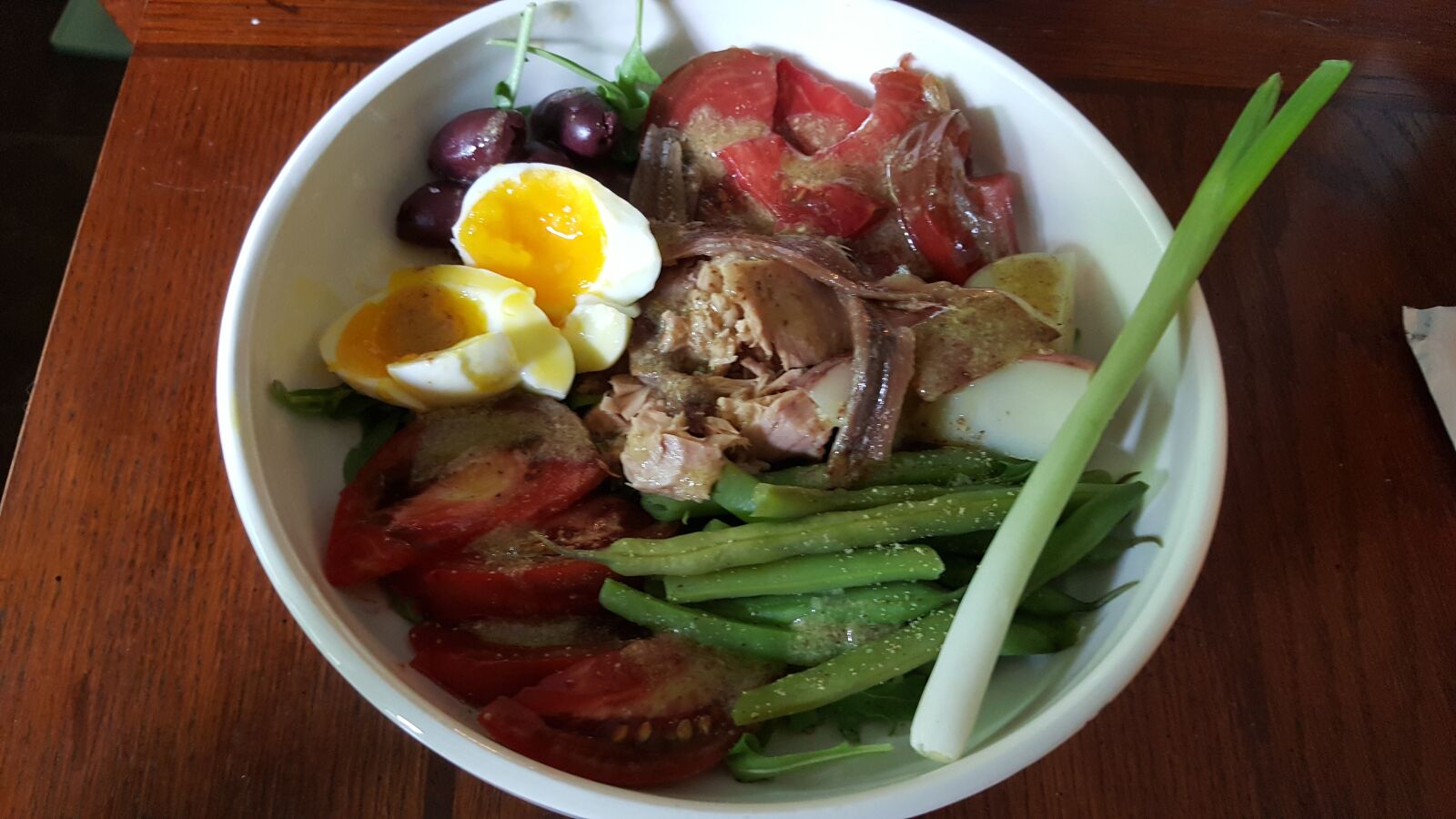 Samsung Galaxy Note5 sample photo. Salad, egg, olives photography