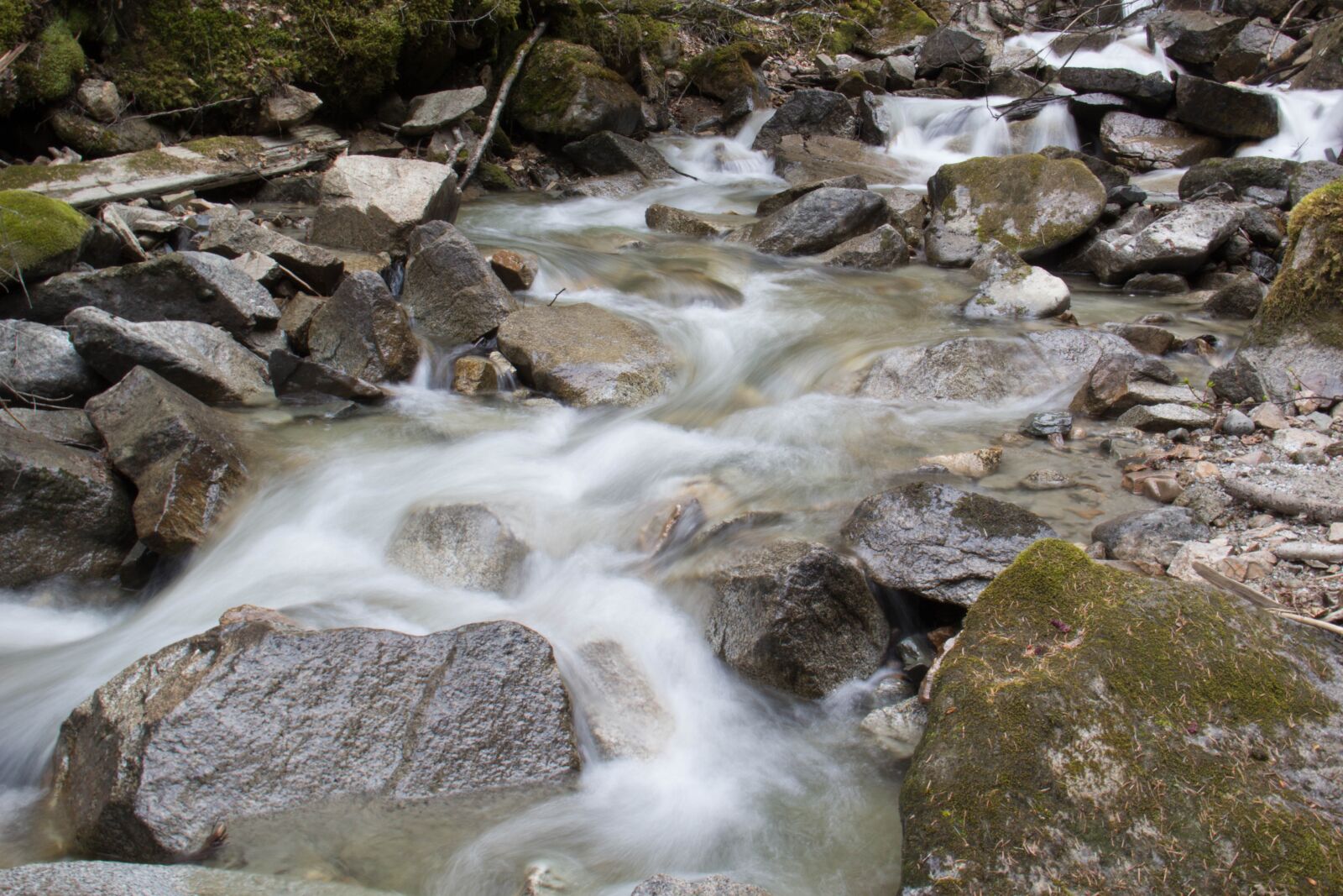 Canon EF-S 18-200mm F3.5-5.6 IS sample photo. Slow shutter stream, alaskan photography