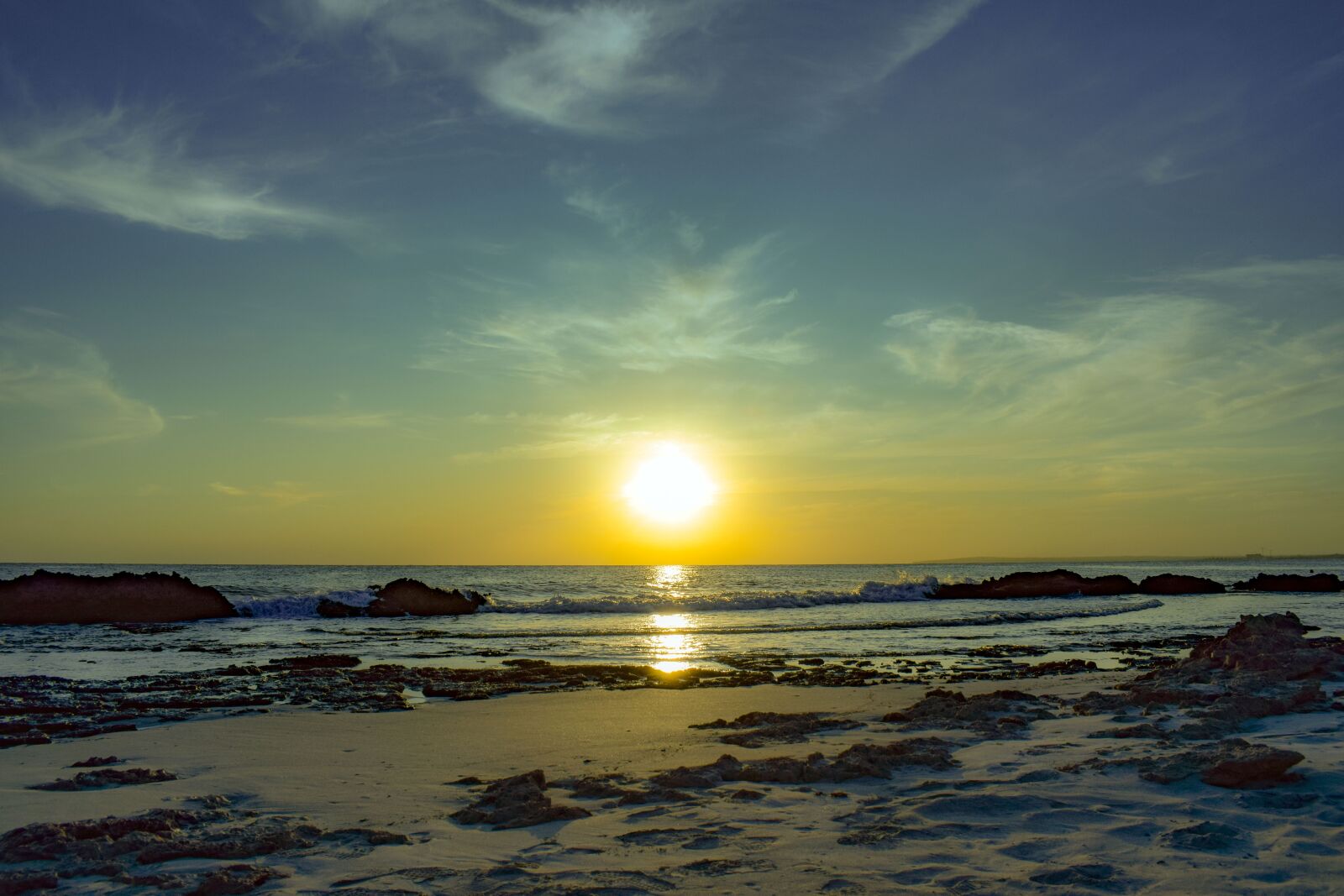 Nikon D3300 sample photo. Sunset, beach, sea photography