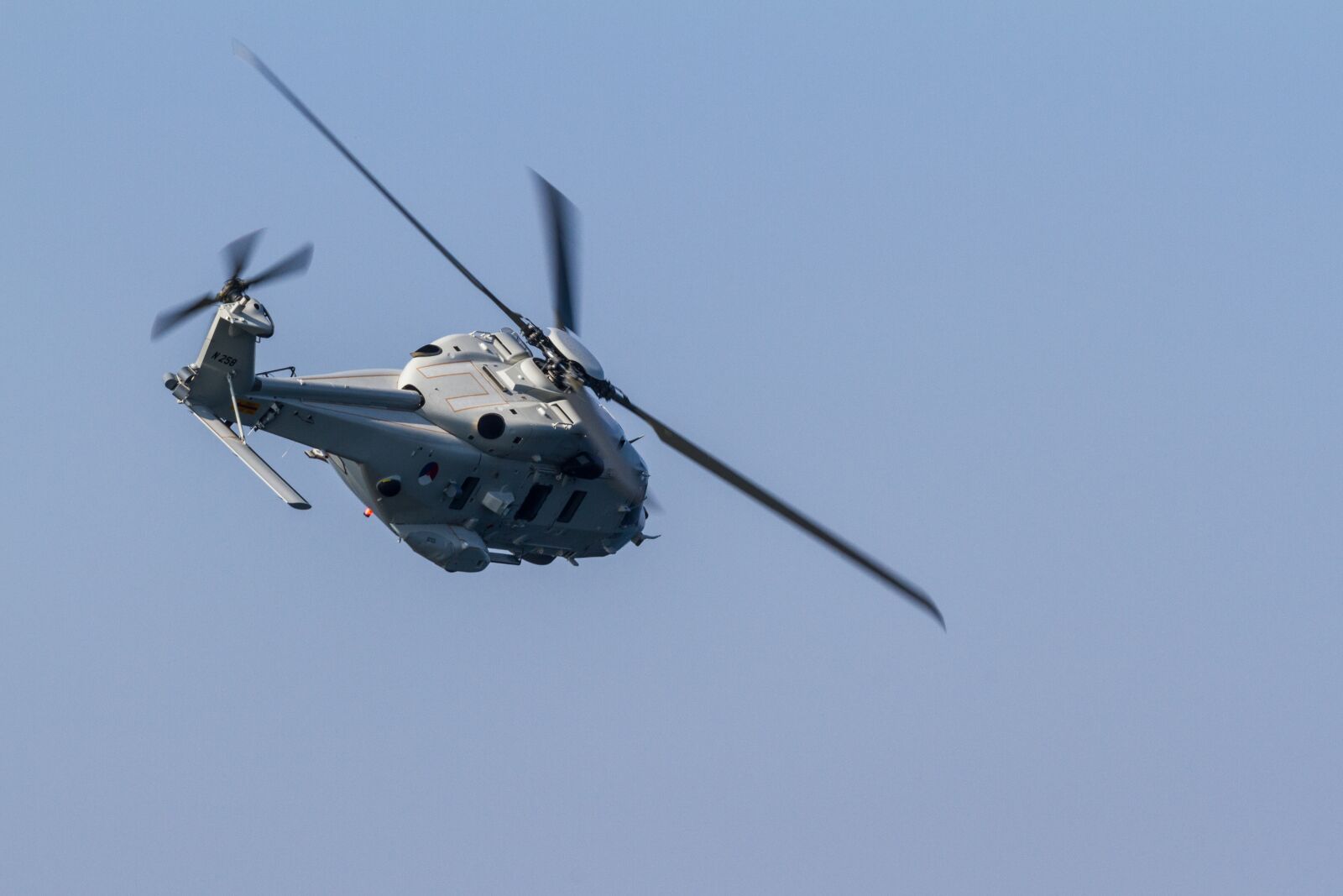 Canon EOS 7D + Canon EF 70-200mm F4L IS USM sample photo. Nh-90, marine, helicopter photography