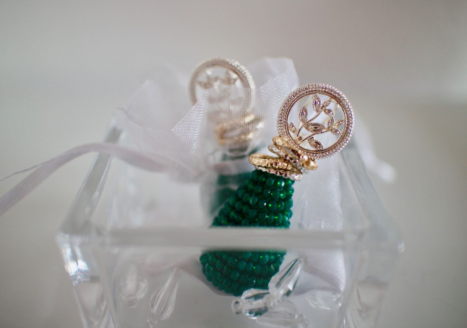 Canon EOS M sample photo. Earrings, jewelry, fashion photography