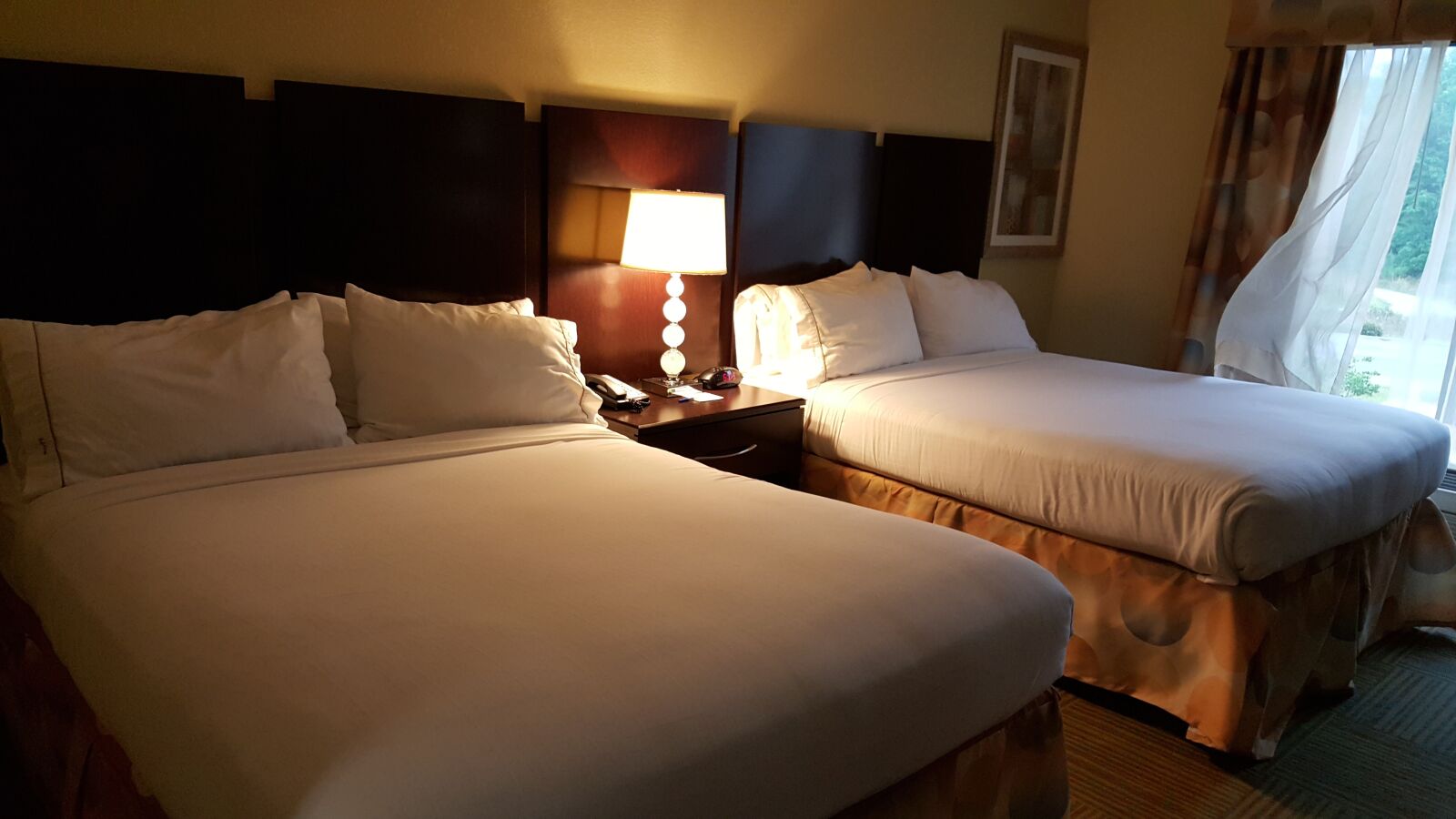 Samsung Galaxy S6 sample photo. Travel, hotel room, hotel photography