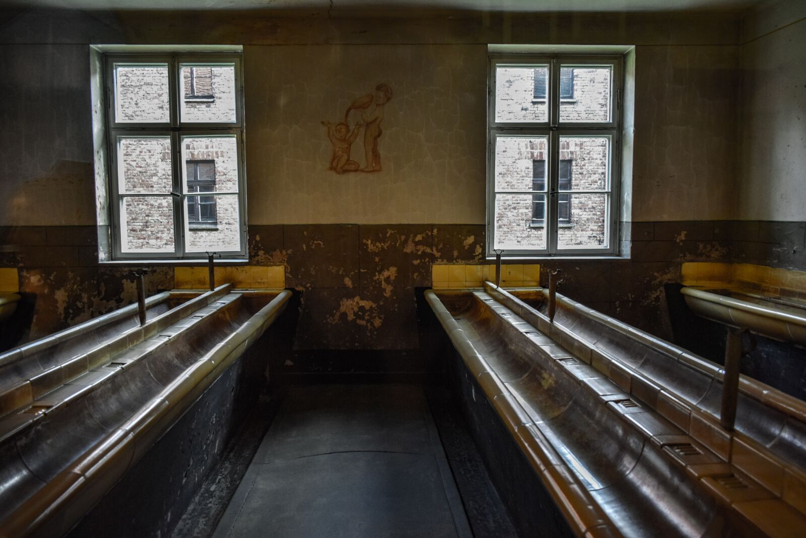 Nikon D3300 sample photo. Auschwitz, concentration camp, bathroom photography