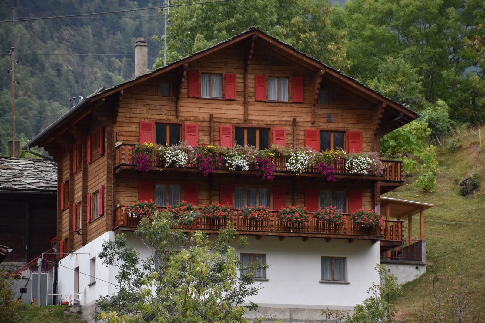 Nikon D5500 sample photo. Switzerland, chalet, woodhouse photography