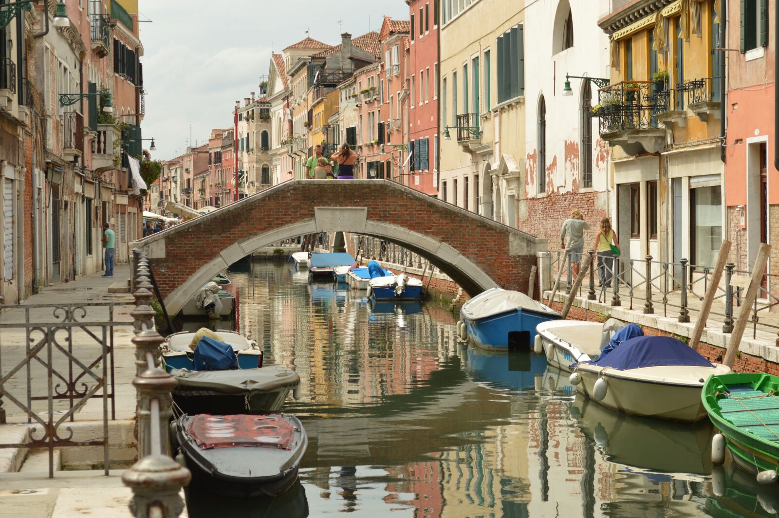 Nikon D3200 sample photo. Venice, colors, reflection photography