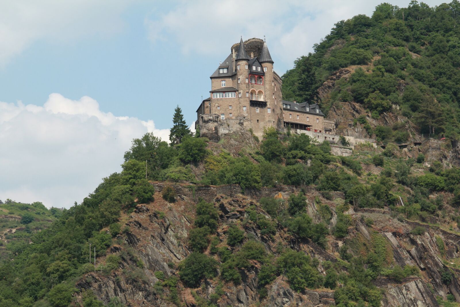 Canon EF-S 18-135mm F3.5-5.6 IS sample photo. Castle, rhine valley, castle photography