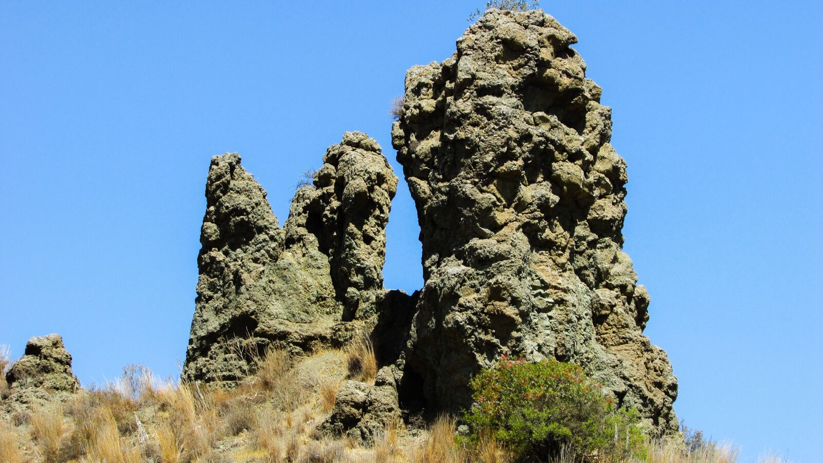 Canon PowerShot SX400 IS sample photo. Twin rocks, rock formation photography