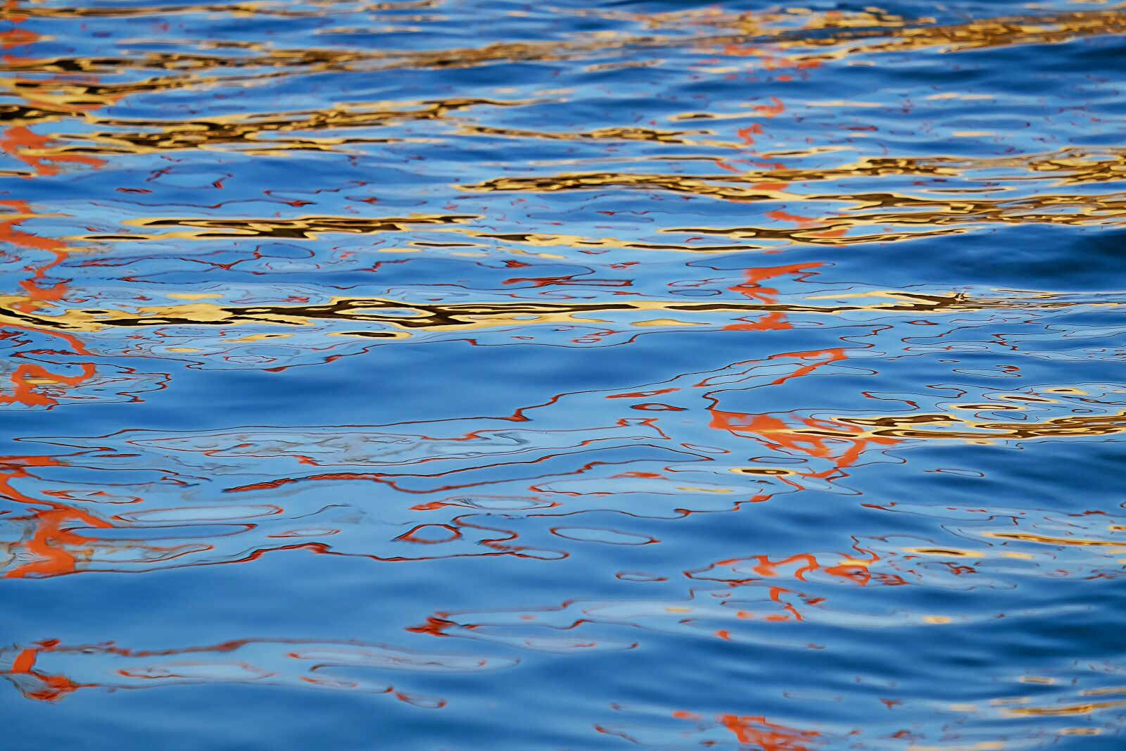 Fujifilm XF 55-200mm F3.5-4.8 R LM OIS sample photo. Water, wave, reflection photography