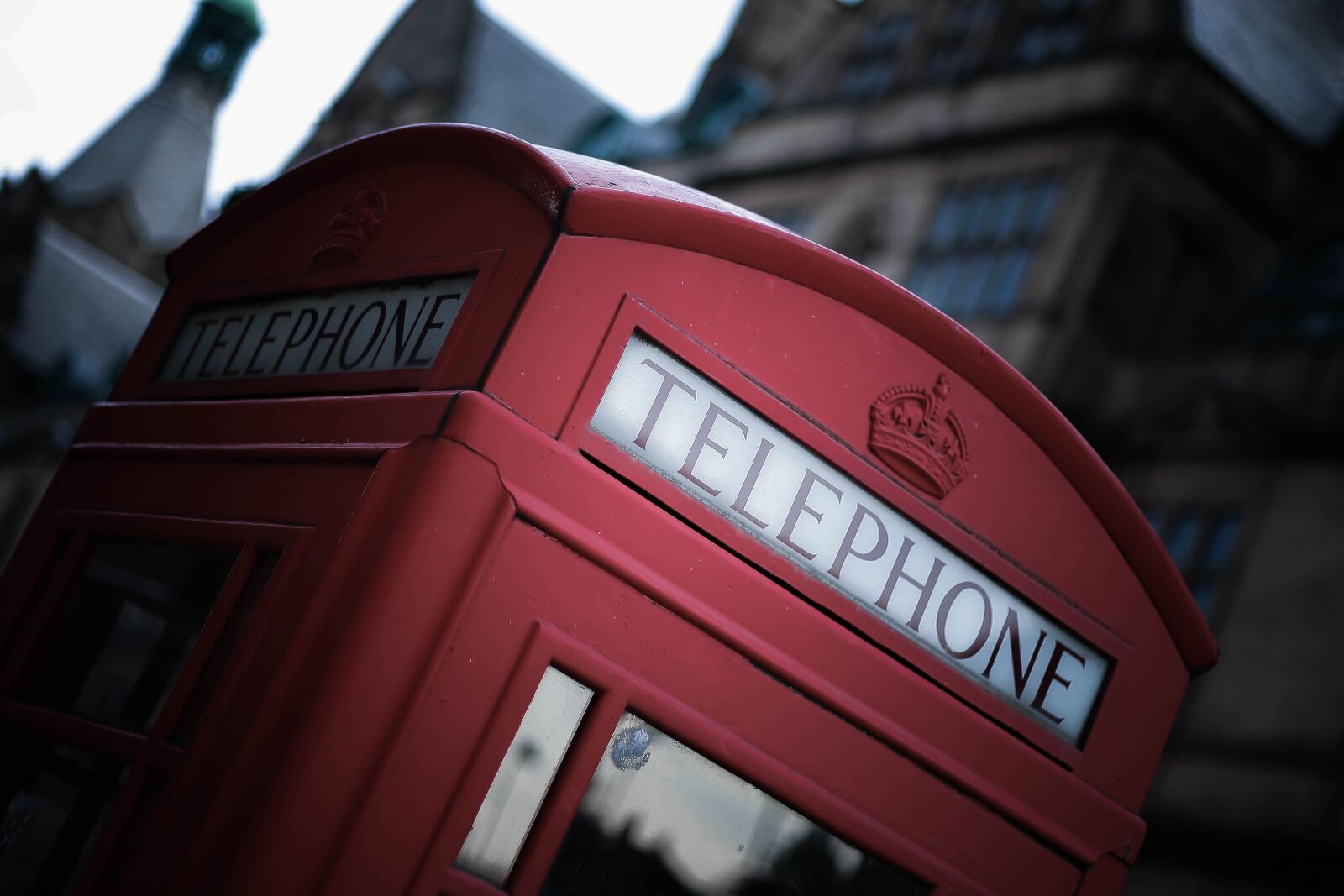 Canon EOS-1D Mark III + Canon EF 50mm F1.8 STM sample photo. London, red, phone booth photography