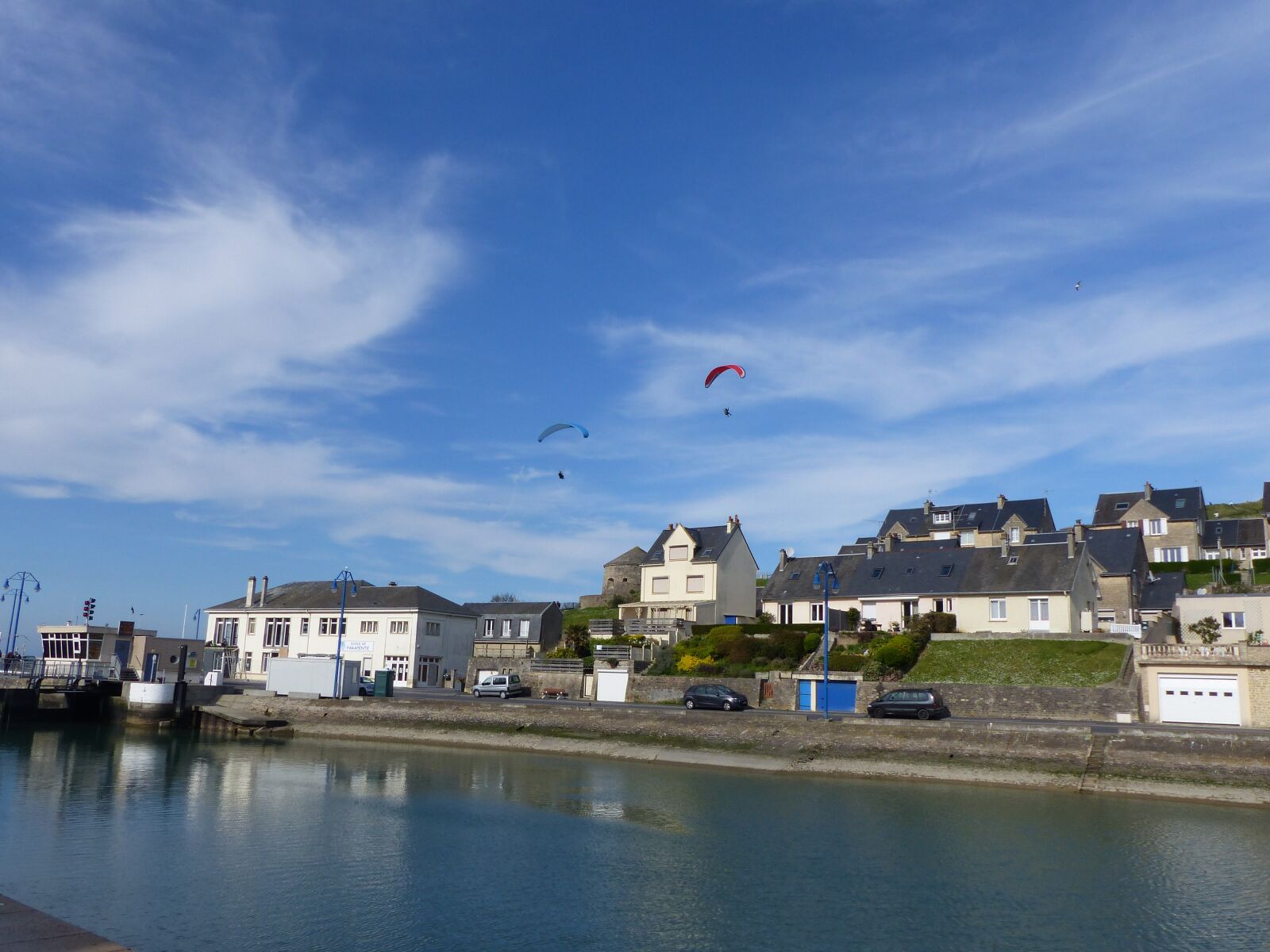 Panasonic Lumix DMC-FZ200 sample photo. Paragliding, sky, sport photography