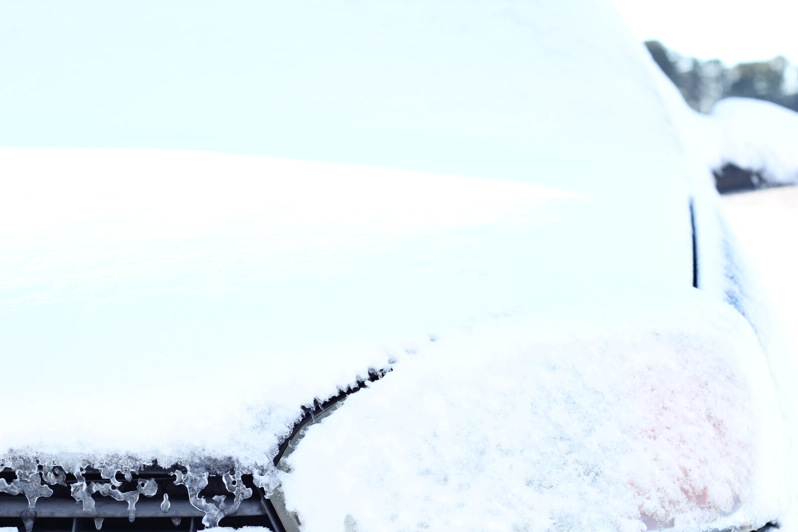 Canon EOS 60D + Canon EF 50mm F1.8 II sample photo. Car, cold, snow, winter photography