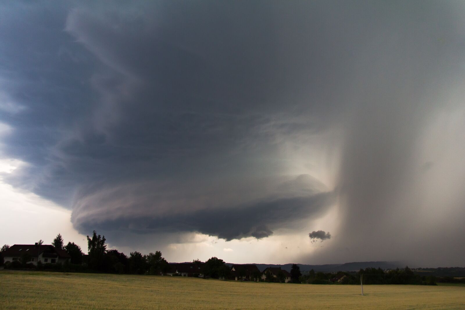 Canon EF-S 17-85mm F4-5.6 IS USM sample photo. Thunderstorm, storm, cumulonimbus photography