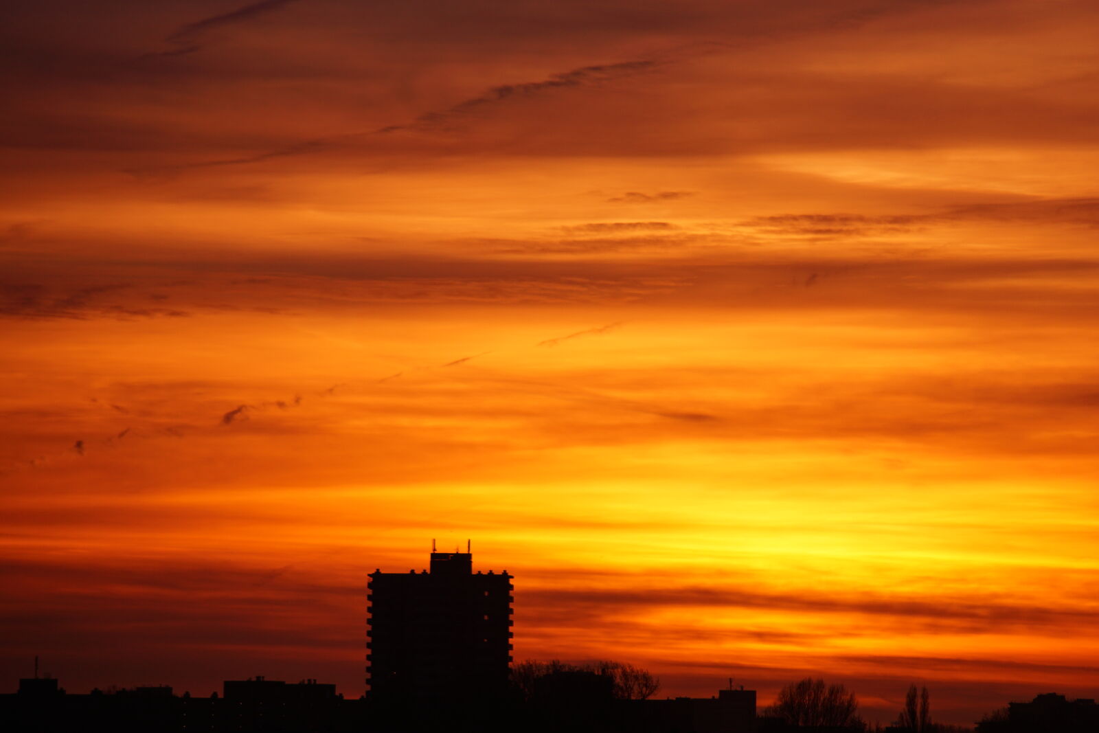 Sony ILCA-77M2 sample photo. Architecture, backlit, city, dawn photography
