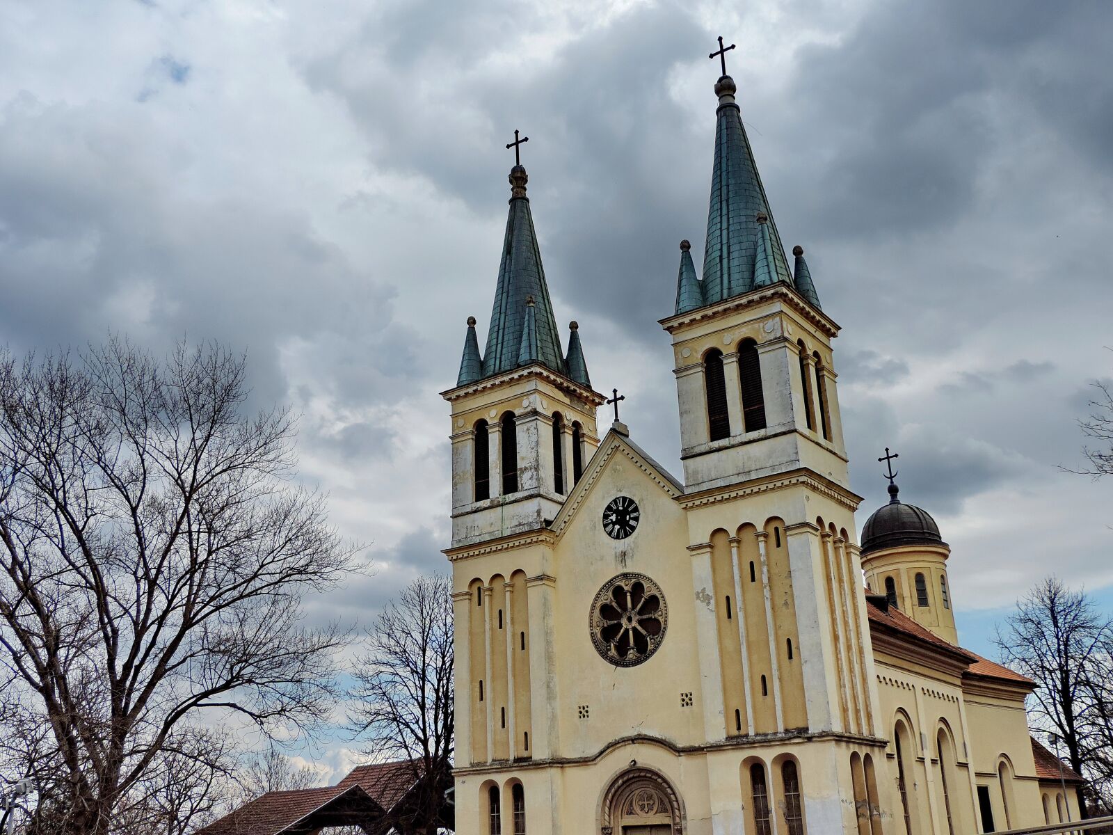 Nikon Coolpix P520 sample photo. Church tower, architecture, building photography