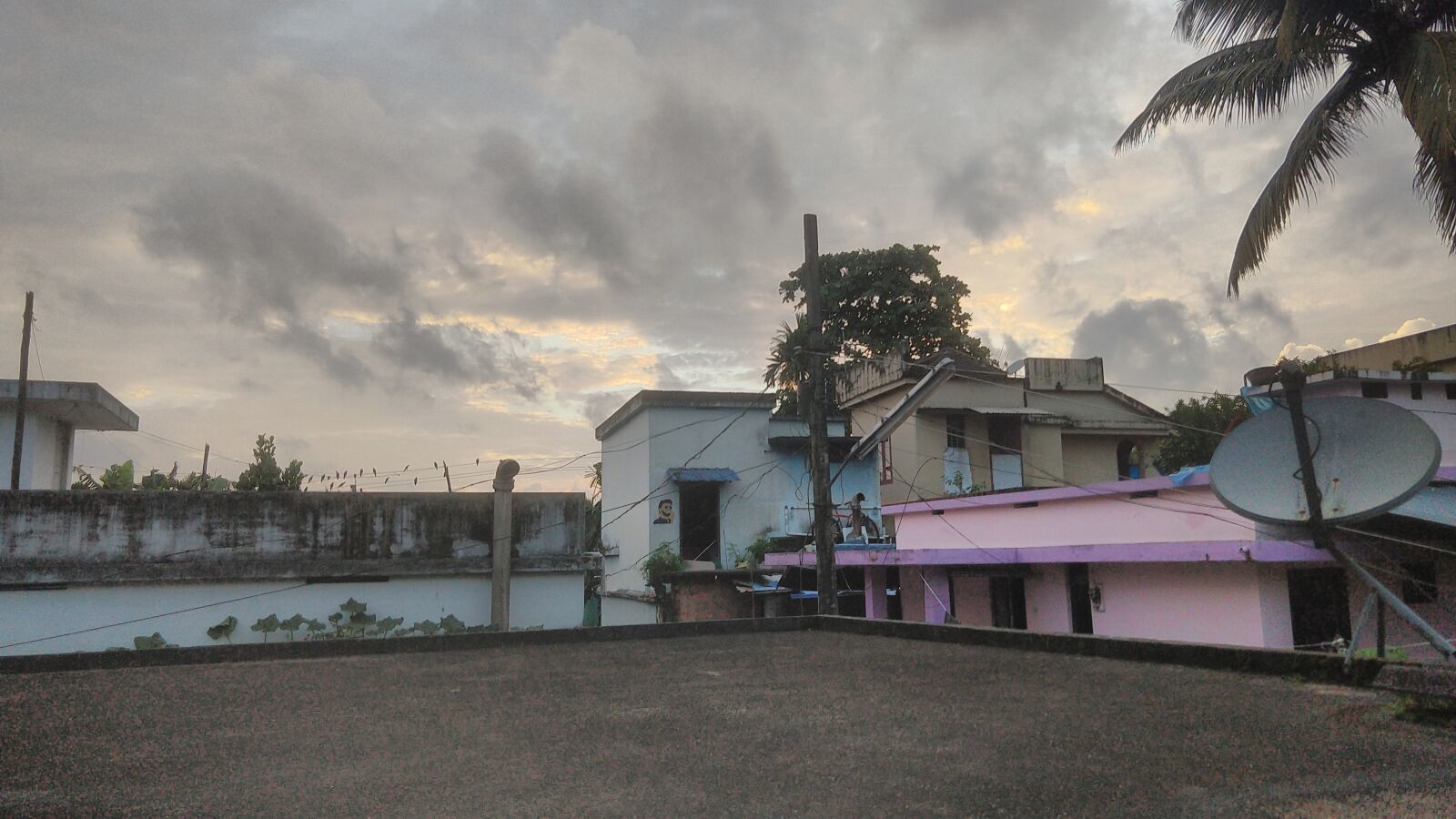 Motorola moto x4 sample photo. Sky, evening, rooftop photography