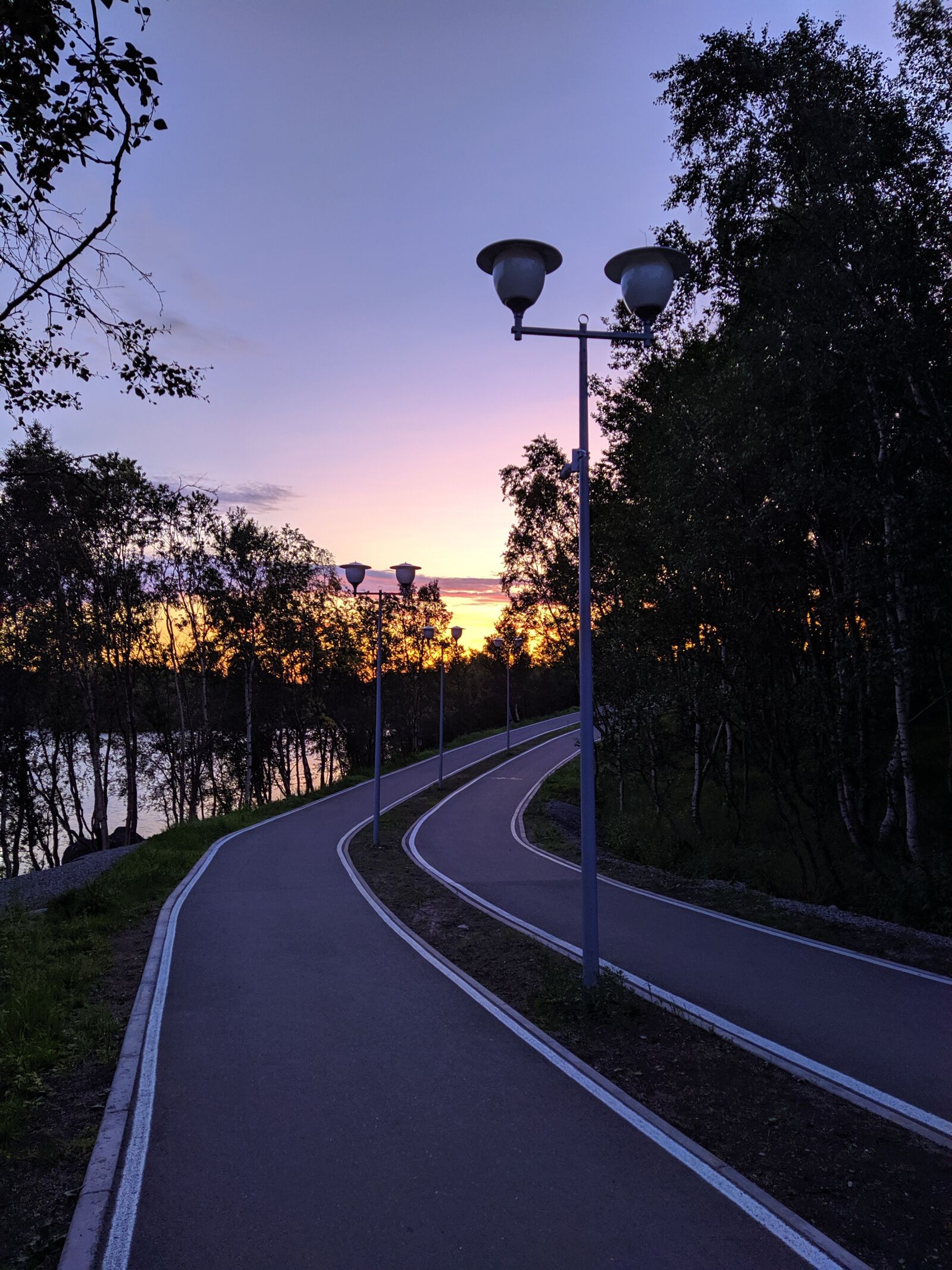 Xiaomi Redmi Note 7 sample photo. Park, road, walk photography