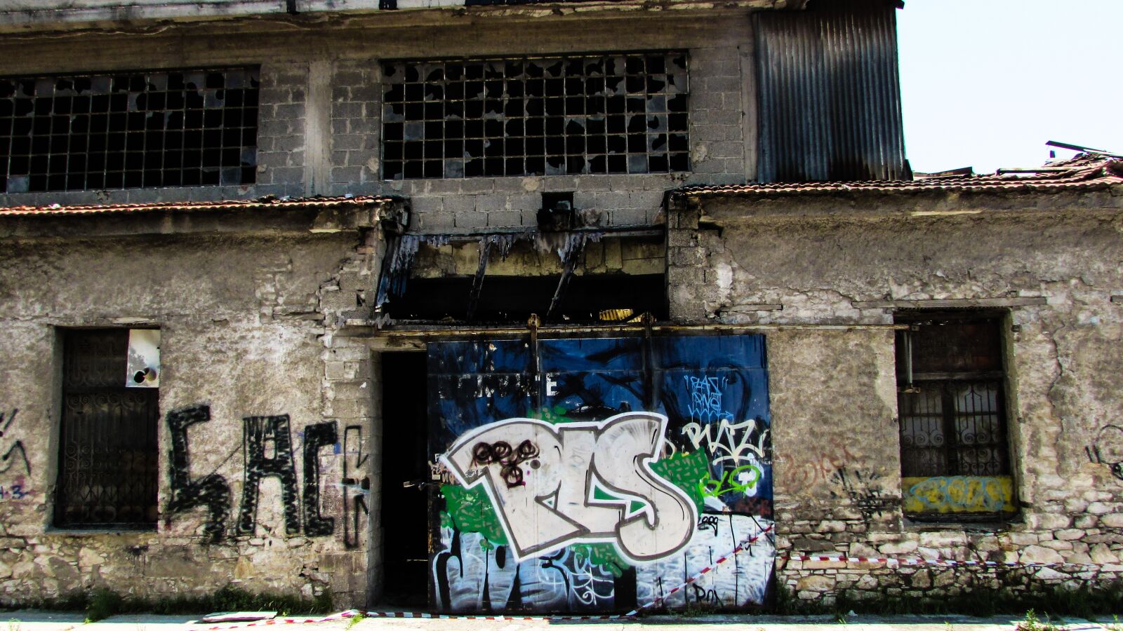 Canon PowerShot SX400 IS sample photo. Decay, old factory, abandoned photography