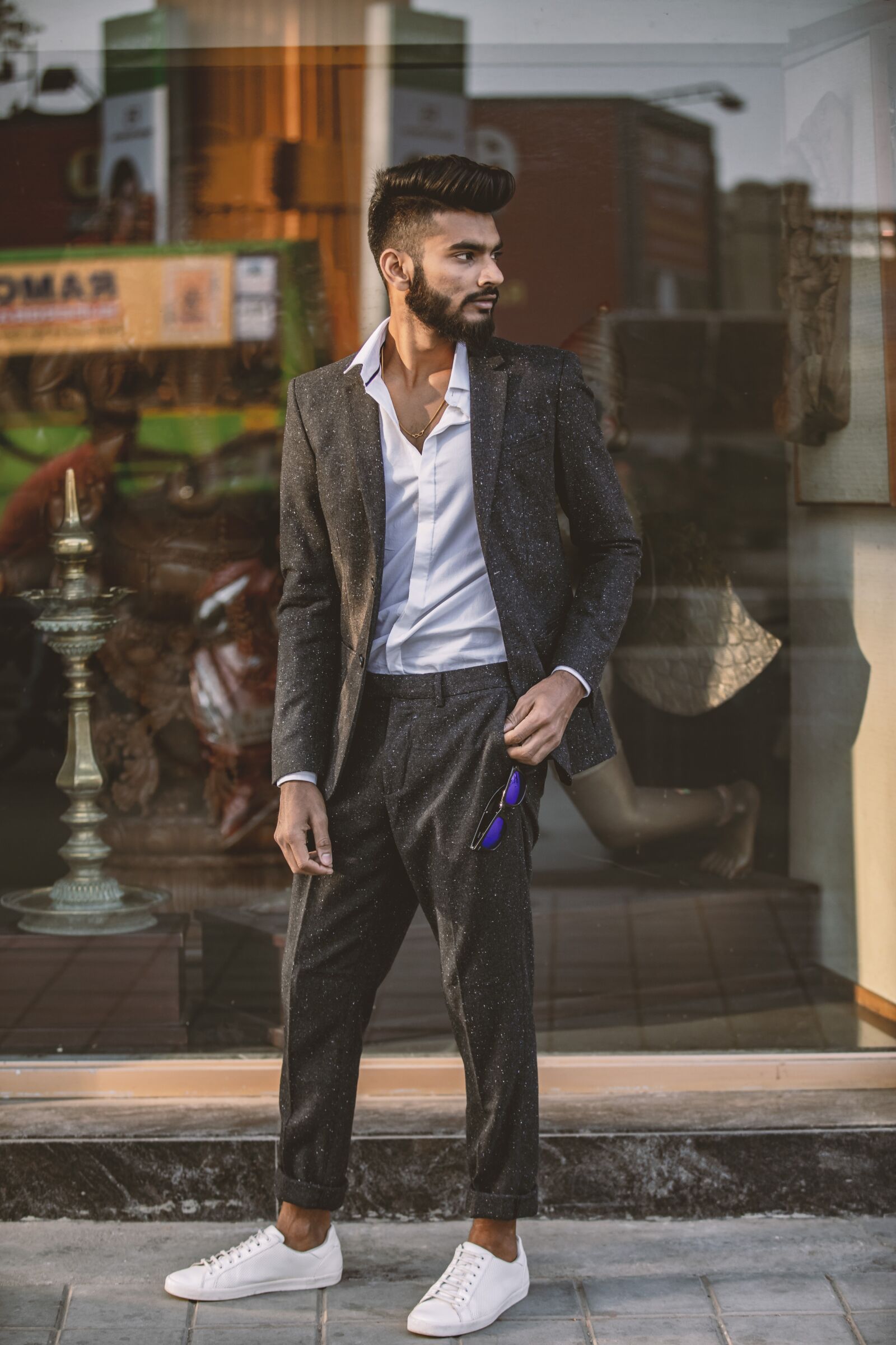 Canon EOS 5D Mark IV sample photo. Fashion, street, style photography