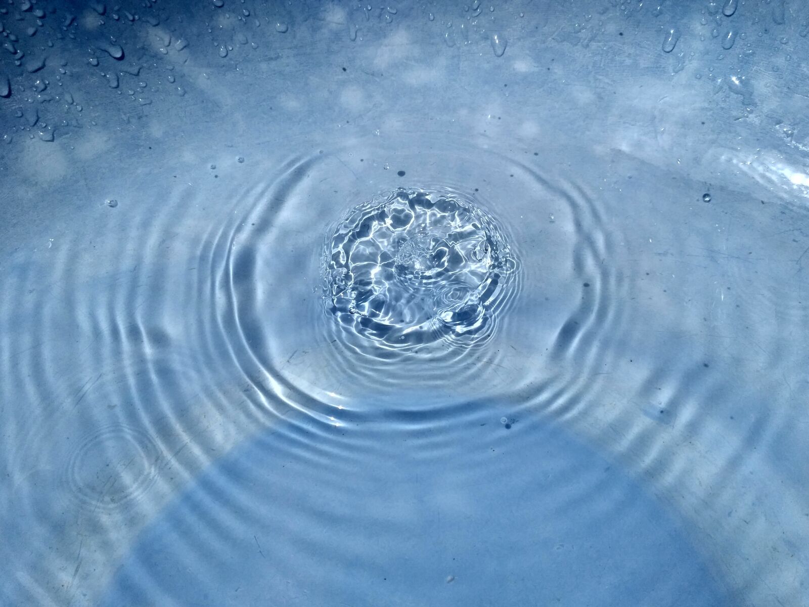 Xiaomi Redmi 3S sample photo. Droplets, water, water droplets photography