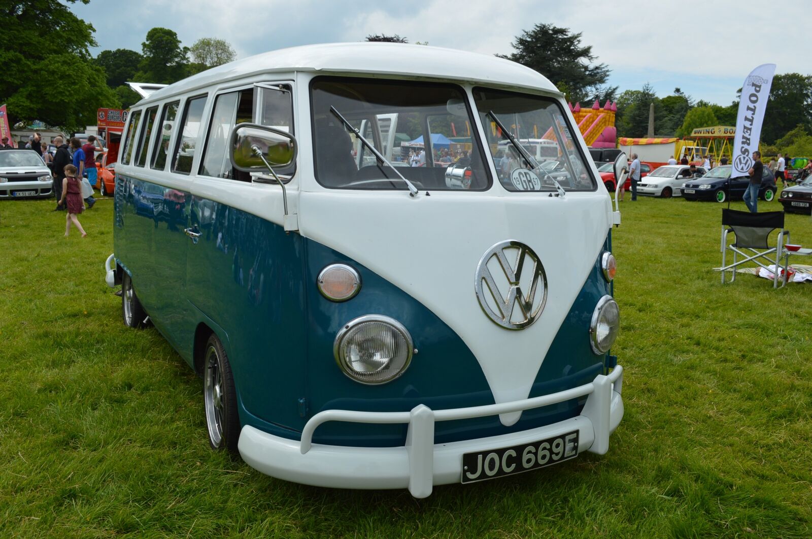 Nikon D3200 sample photo. Camper, camping, retro photography