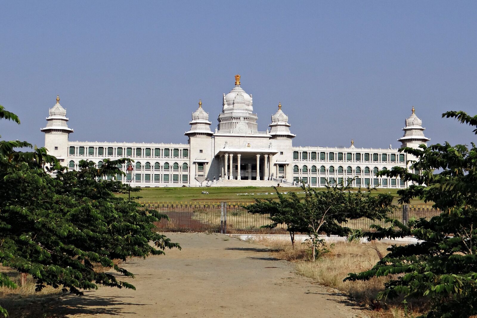Sony DSC-HX200V sample photo. Suvarna-vidhana-soudha, suvarna soudha, legislature photography