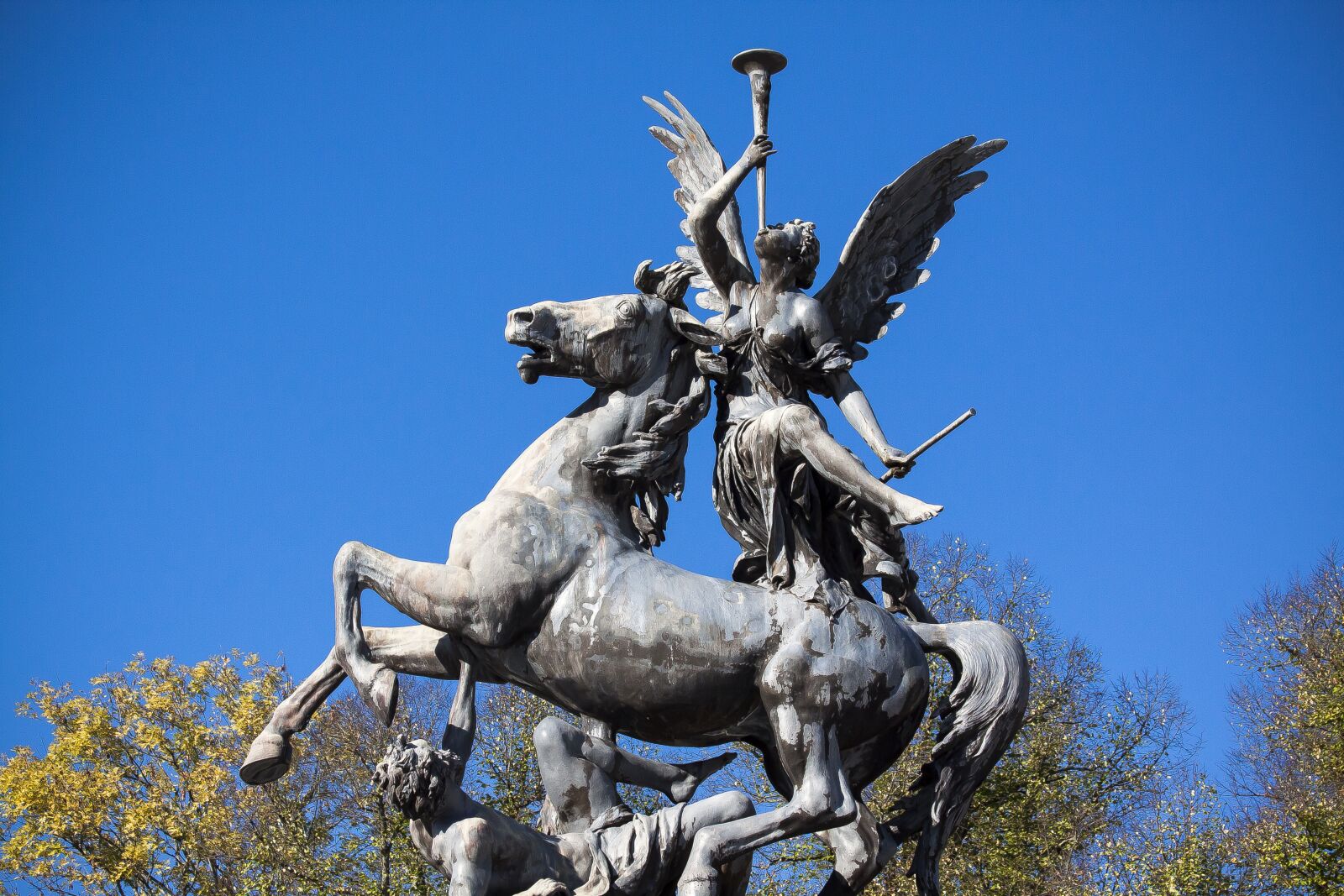 Canon EOS 50D sample photo. Fama, pegasus, figure photography