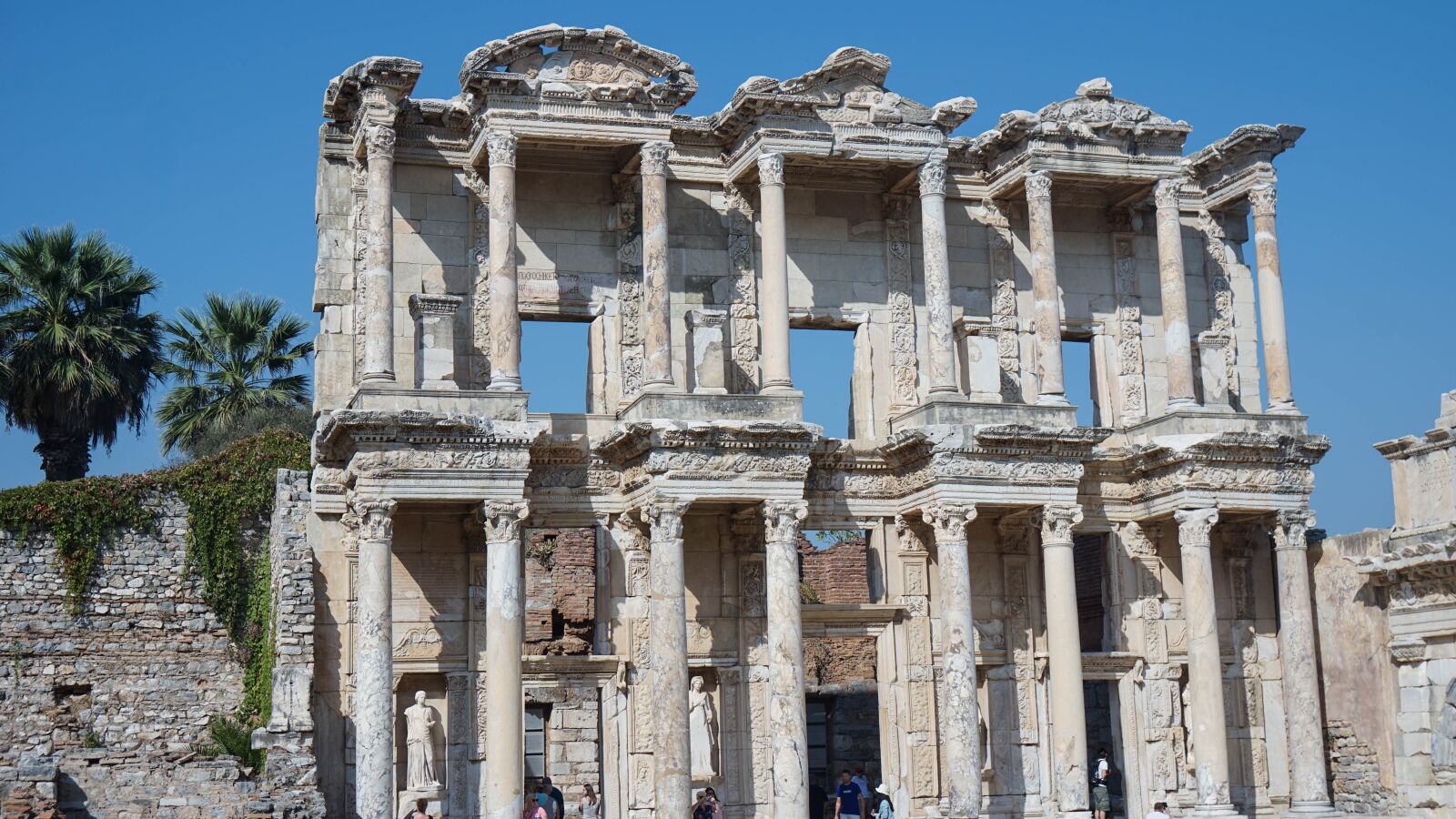 Sony a6000 + Sony Vario-Tessar T* E 16-70mm F4 ZA OSS sample photo. Hilt, turkey, the ruins photography