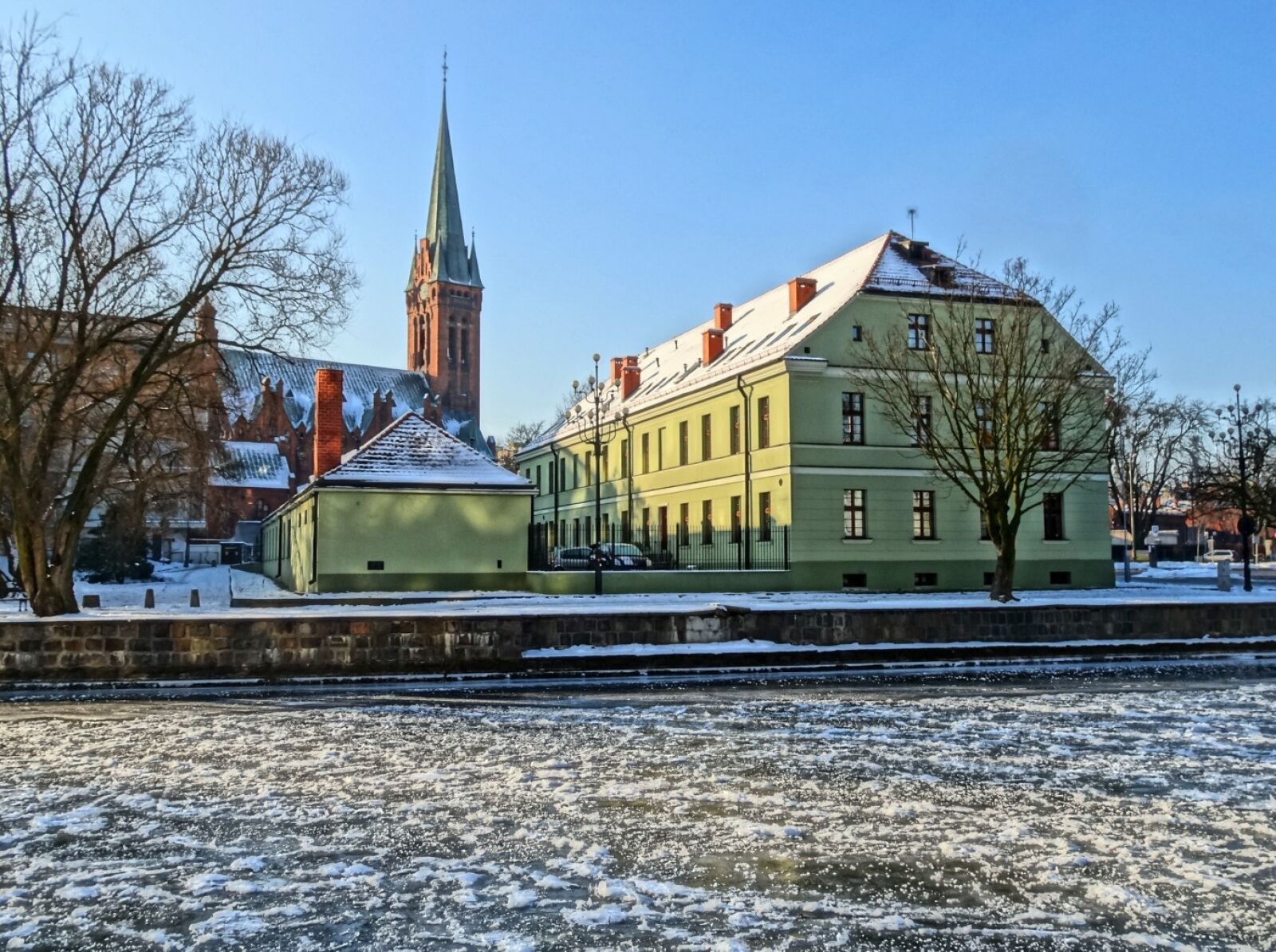 Sony Cyber-shot DSC-HX20V sample photo. Bydgoszczy, waterfront, winter photography