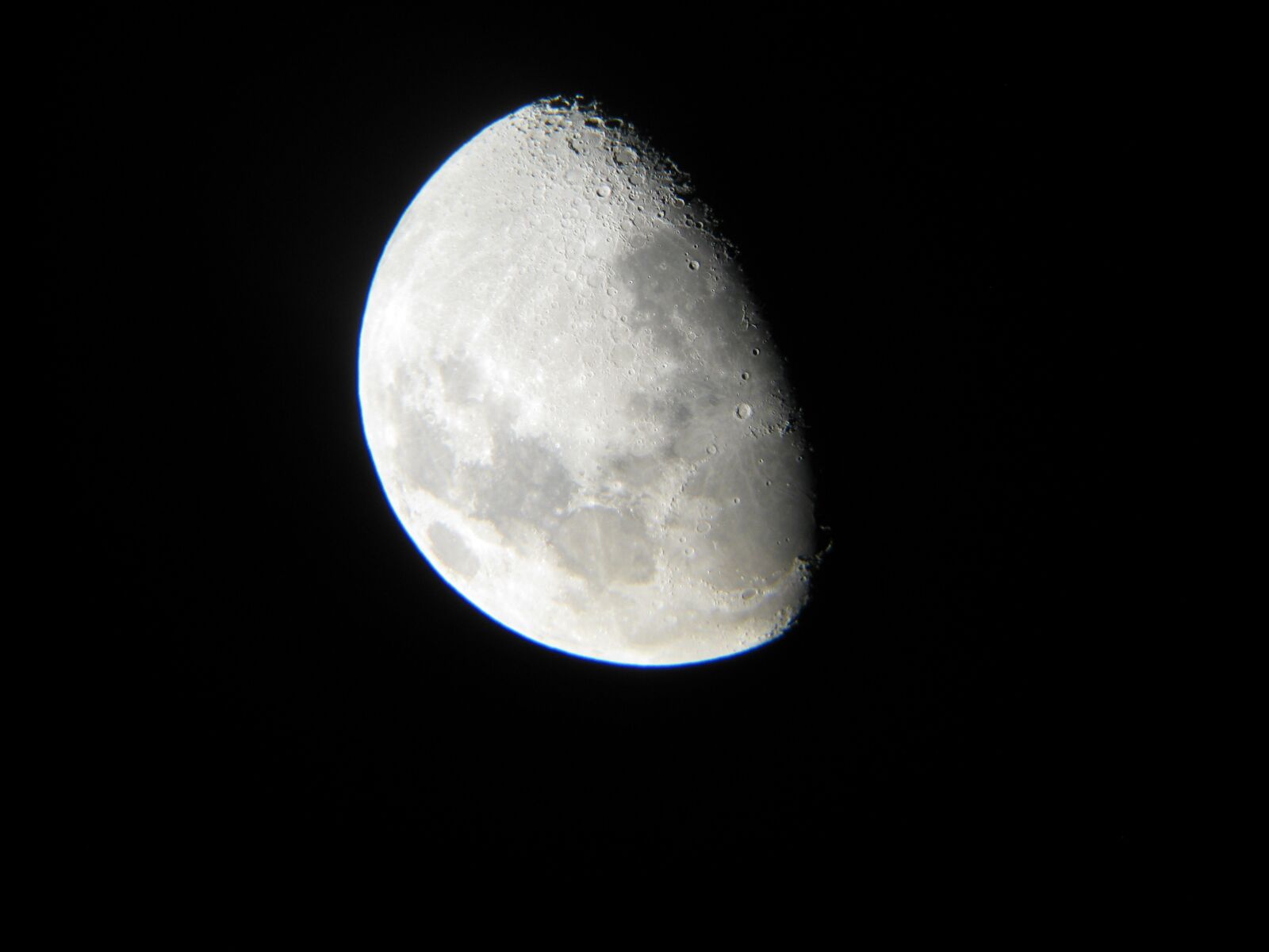 Canon PowerShot SD1100 IS (Digital IXUS 80 IS / IXY Digital 20 IS) sample photo. Moon, astronomy, telescope photography