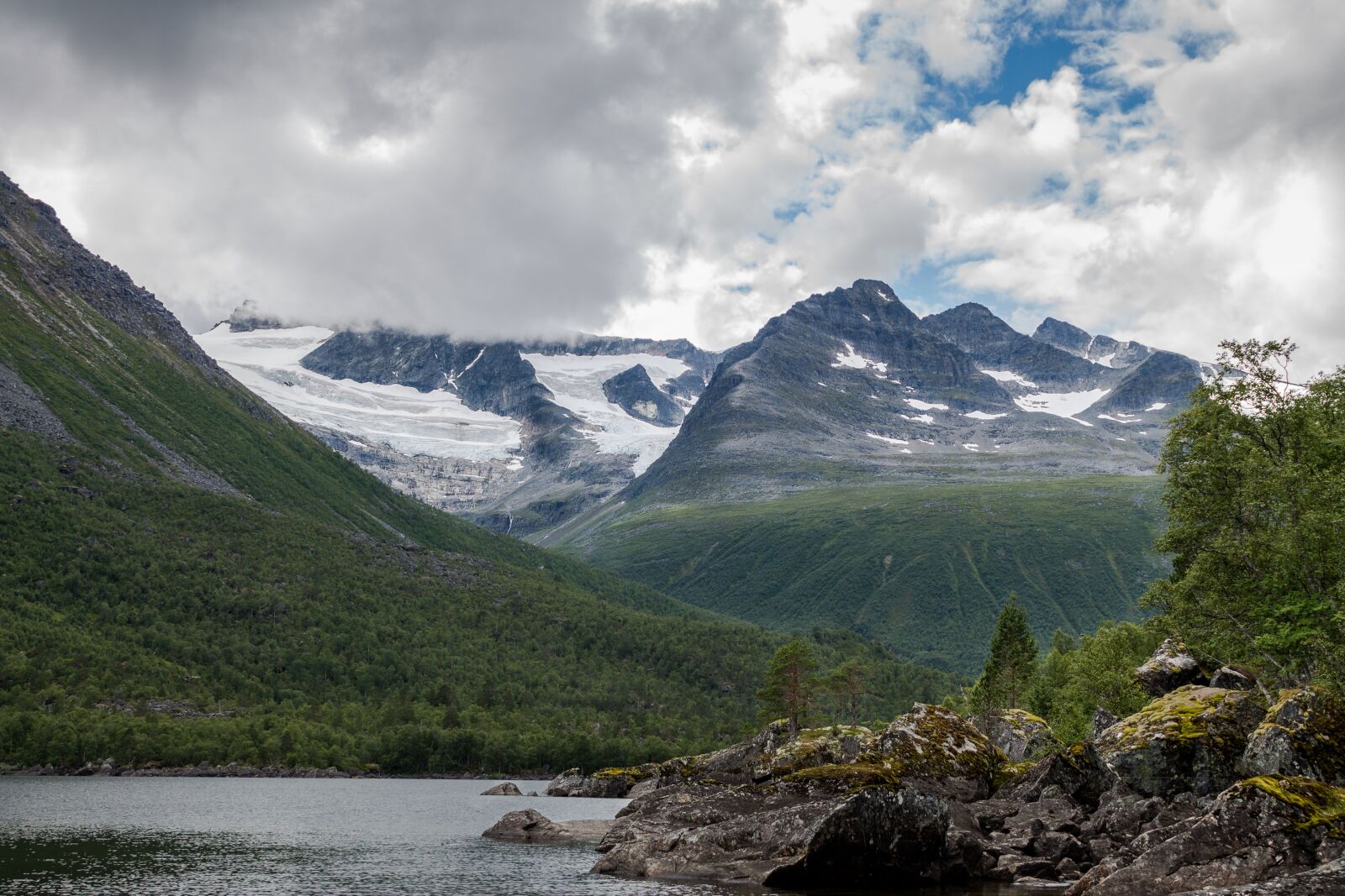 Canon EOS 1100D (EOS Rebel T3 / EOS Kiss X50) sample photo. Mountain landscape, nature, norway photography