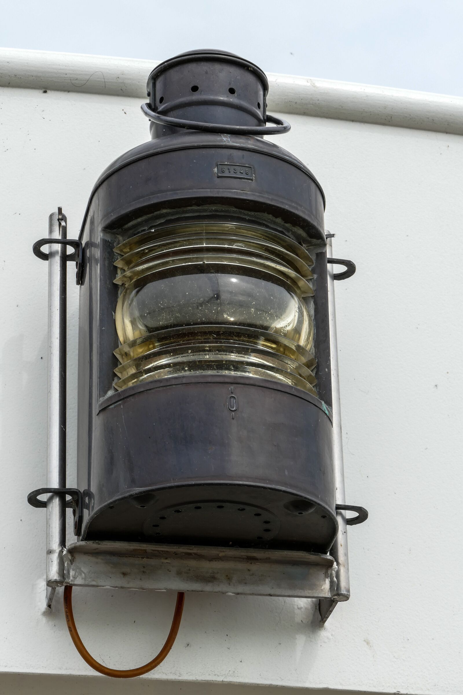 Panasonic Lumix DMC-FZ1000 sample photo. Ship lantern, ship, steamer photography