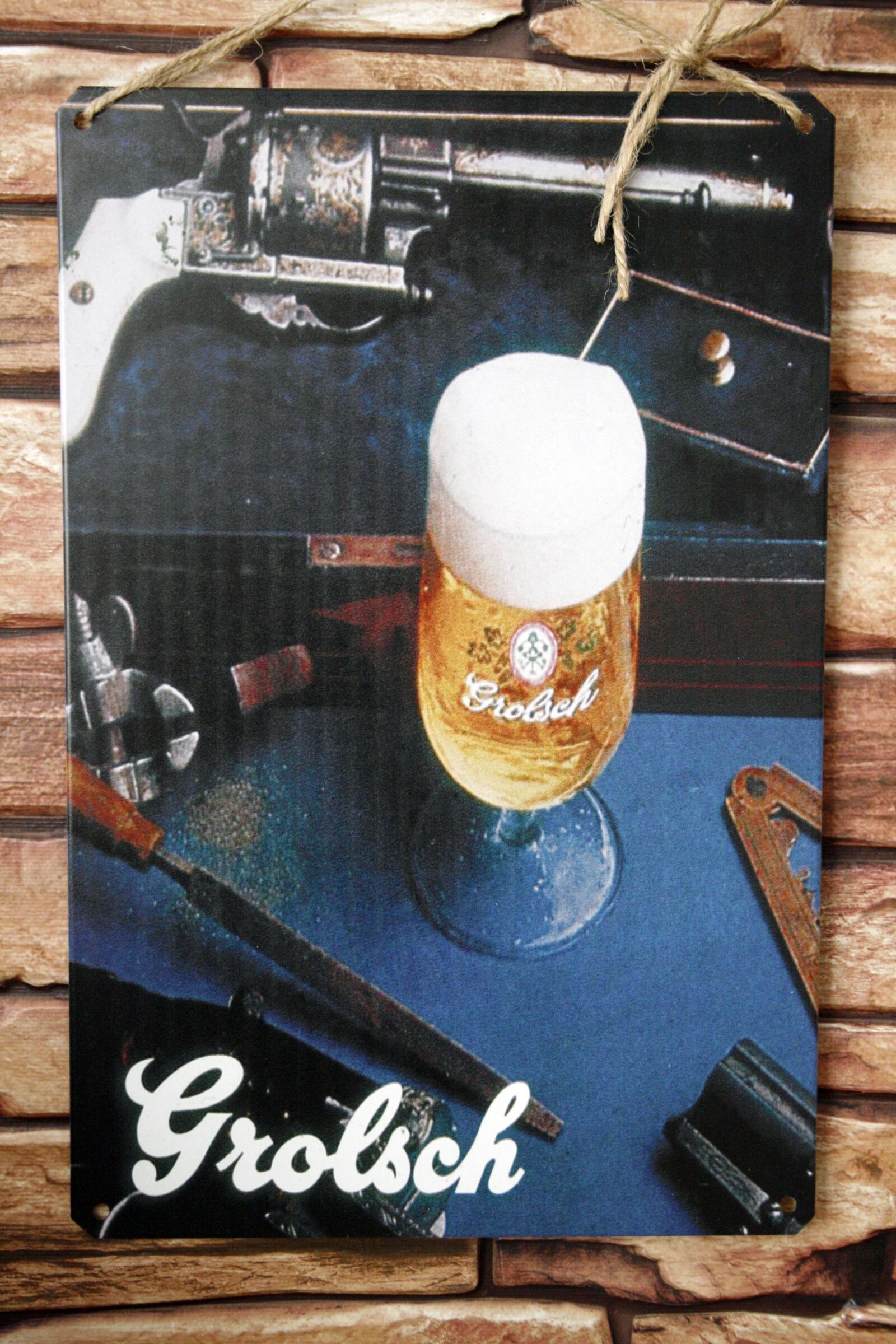 Canon EOS 400D (EOS Digital Rebel XTi / EOS Kiss Digital X) sample photo. Signs tin, beer decor photography