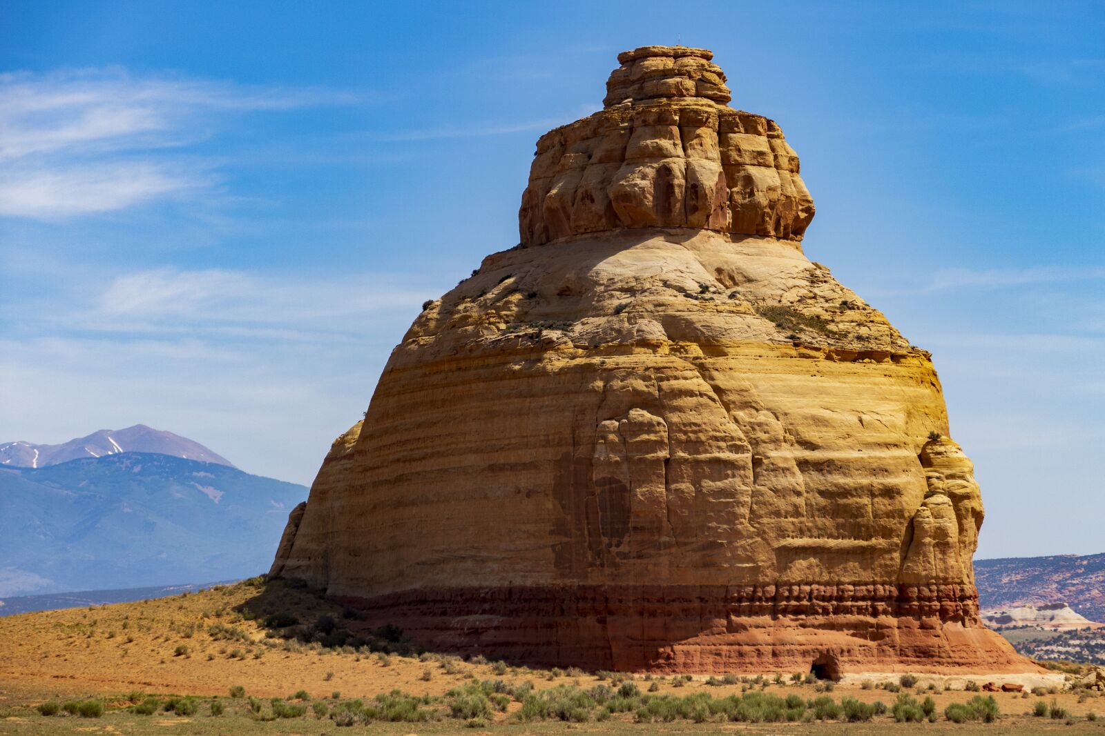 Panasonic Lumix DMC-FZ1000 sample photo. Rock, formation, desert photography