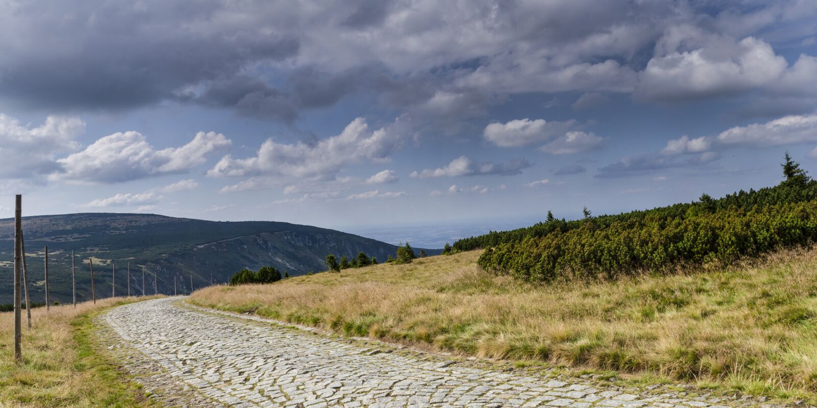 Canon EOS 6D + Canon EF 50mm F1.4 USM sample photo. Mountains, clouds, krkono e photography