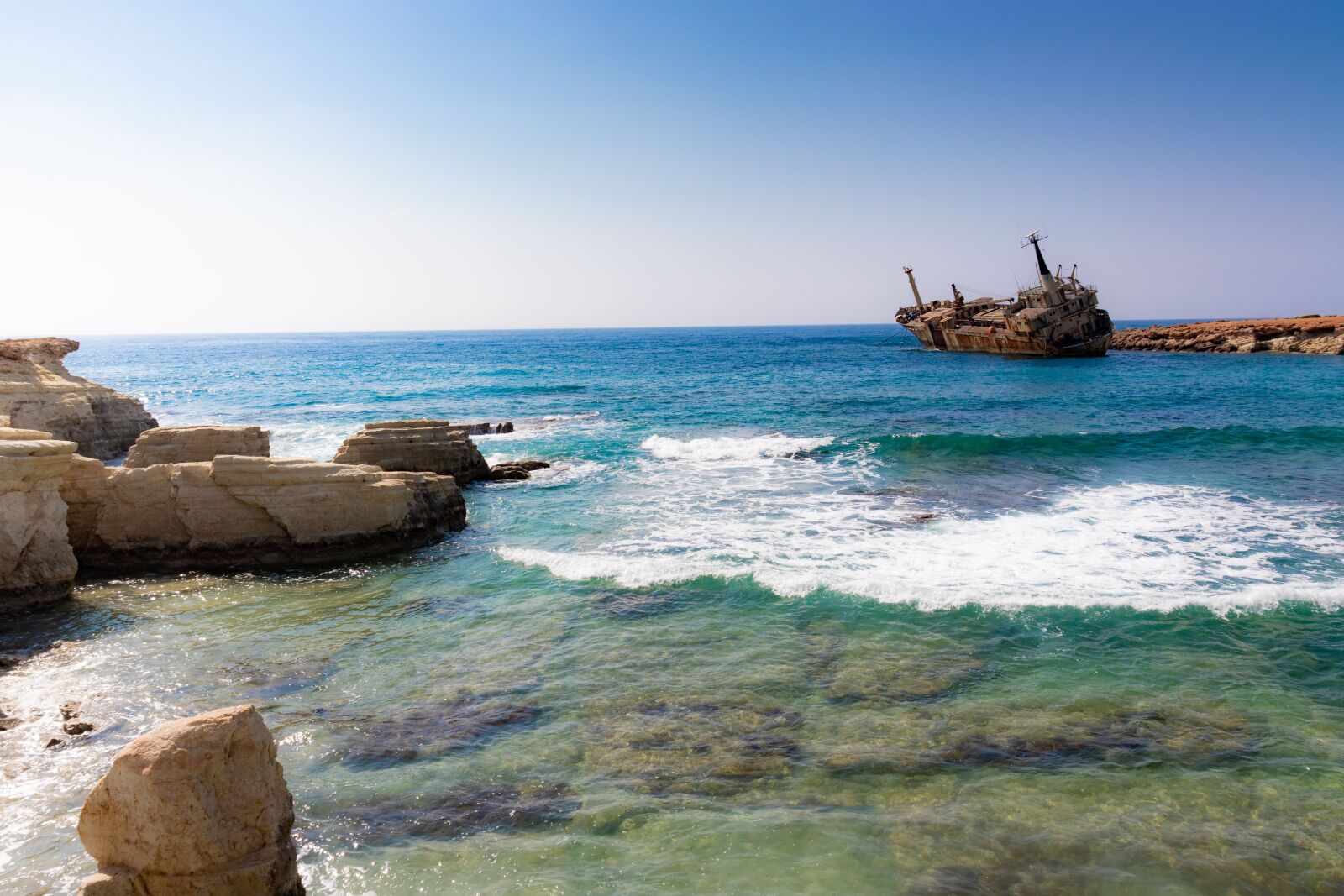 Canon EOS 200D (EOS Rebel SL2 / EOS Kiss X9) sample photo. Edro, wreck, paphos photography