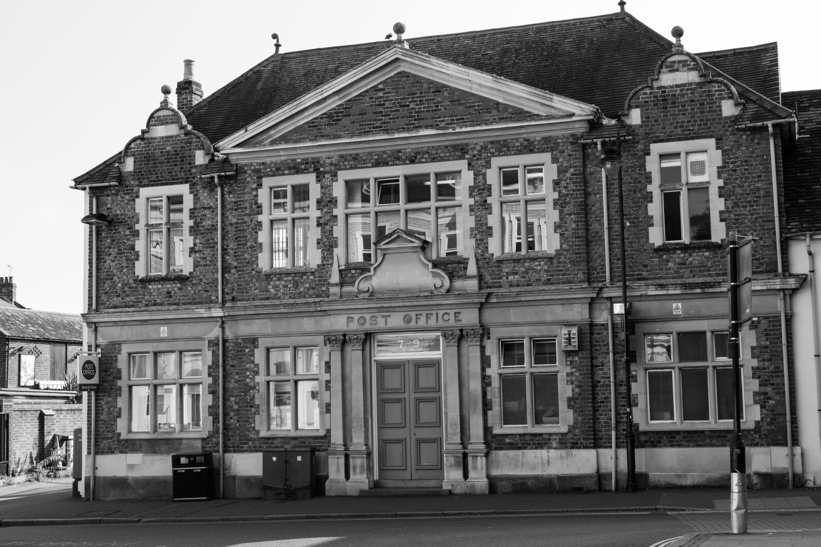 Canon EOS 1300D (EOS Rebel T6 / EOS Kiss X80) sample photo. Post office, old post photography