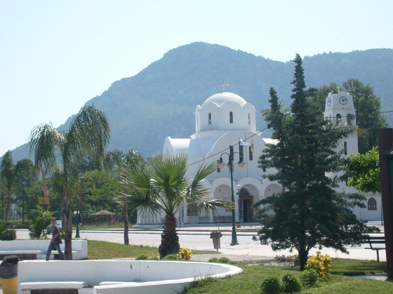 Samsung KENOX S730  / Samsung S730 sample photo. Greece, mountain, palm, trees photography