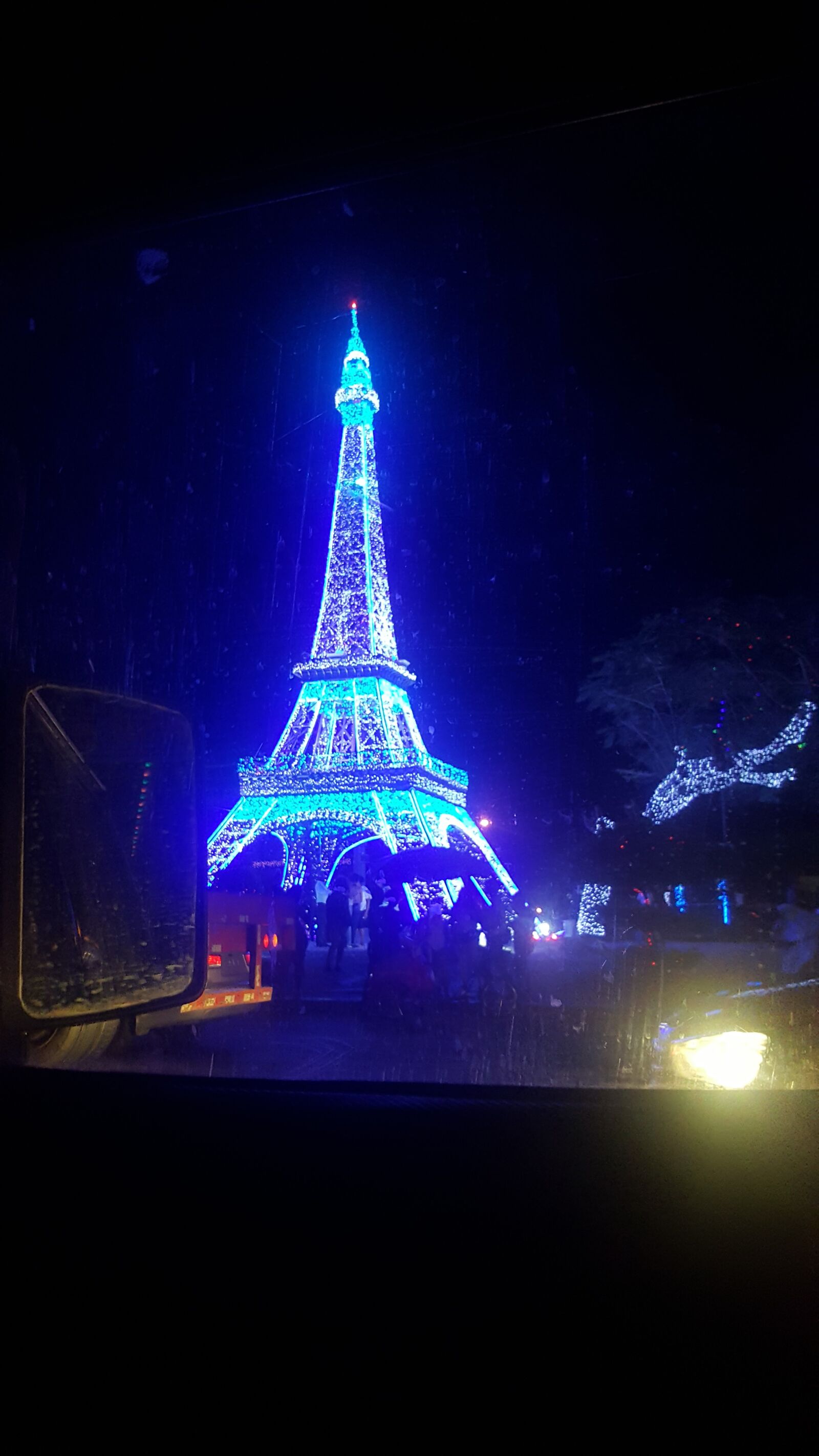 Samsung GALAXY S6 edge sample photo. Eiffel tower, flag square photography
