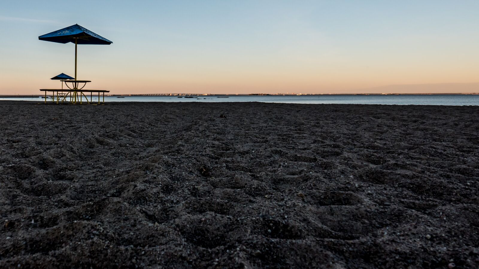 Panasonic Lumix DMC-LX100 sample photo. Beach, sorrow, loneliness photography
